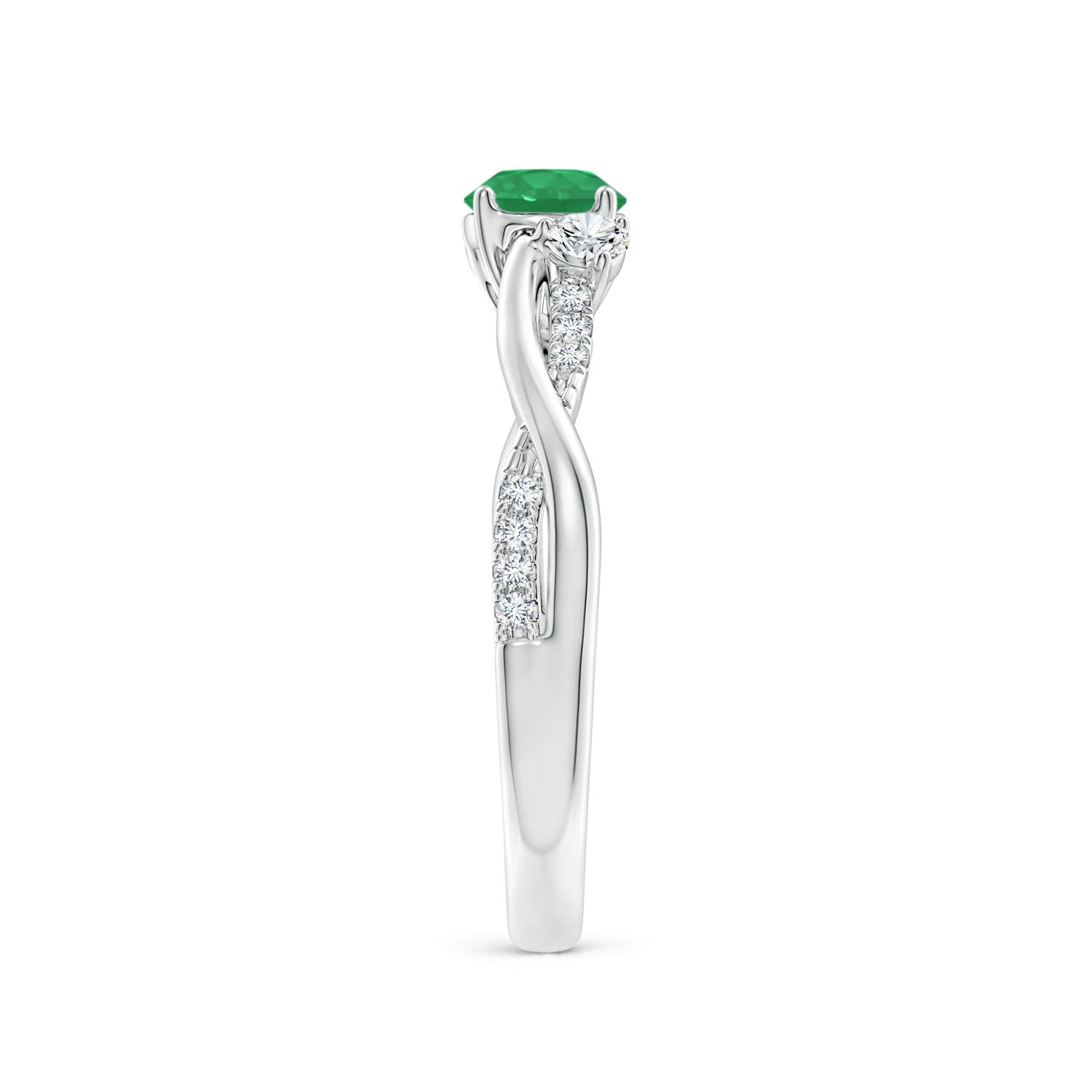 A - Emerald / 0.66 CT / 14 KT White Gold