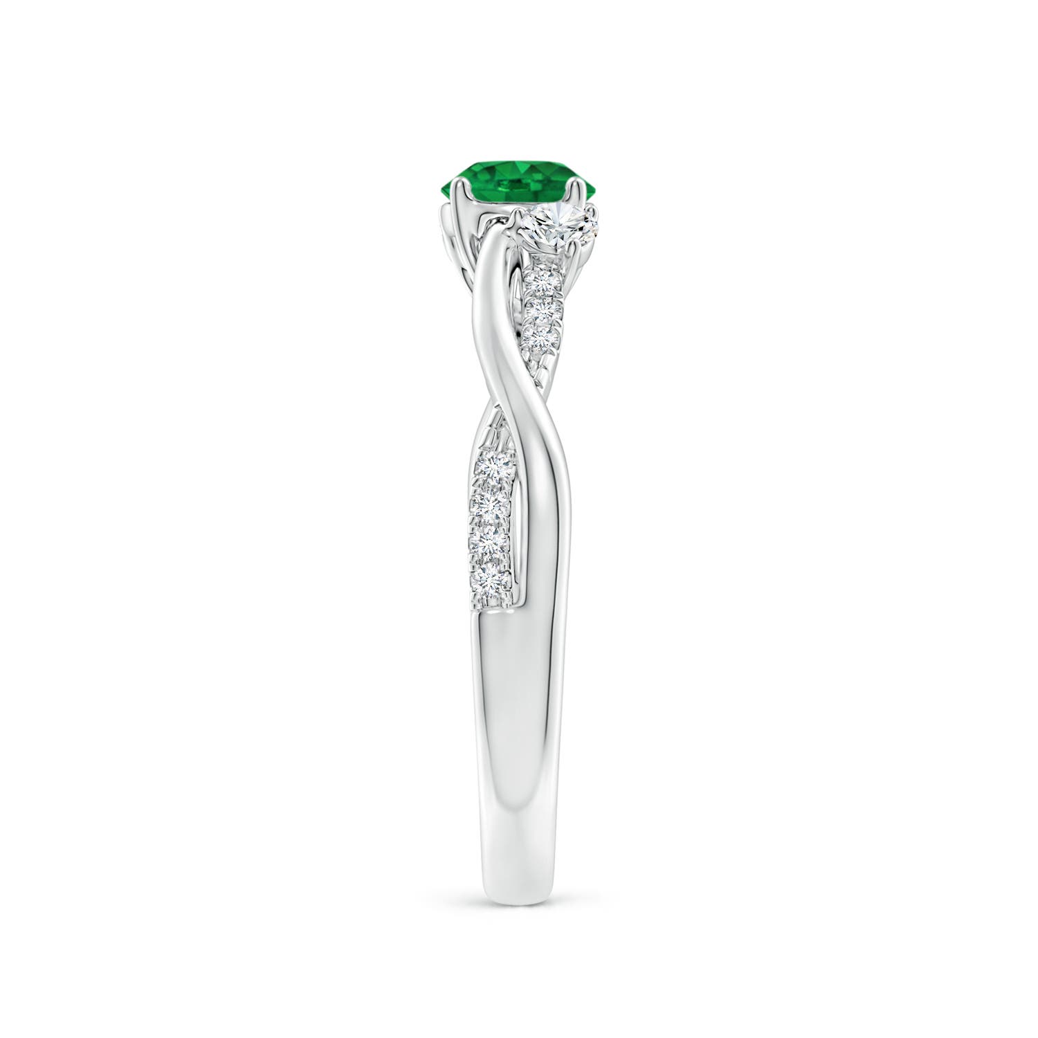 AAA - Emerald / 0.66 CT / 14 KT White Gold