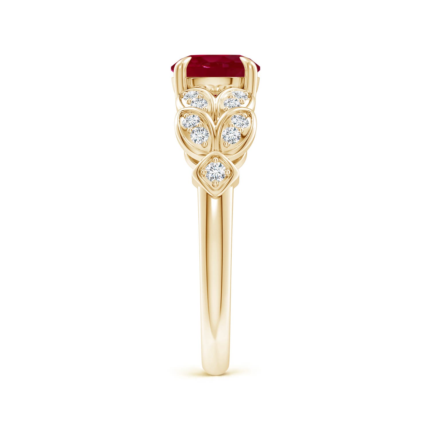 AA - Ruby / 1.62 CT / 14 KT Yellow Gold