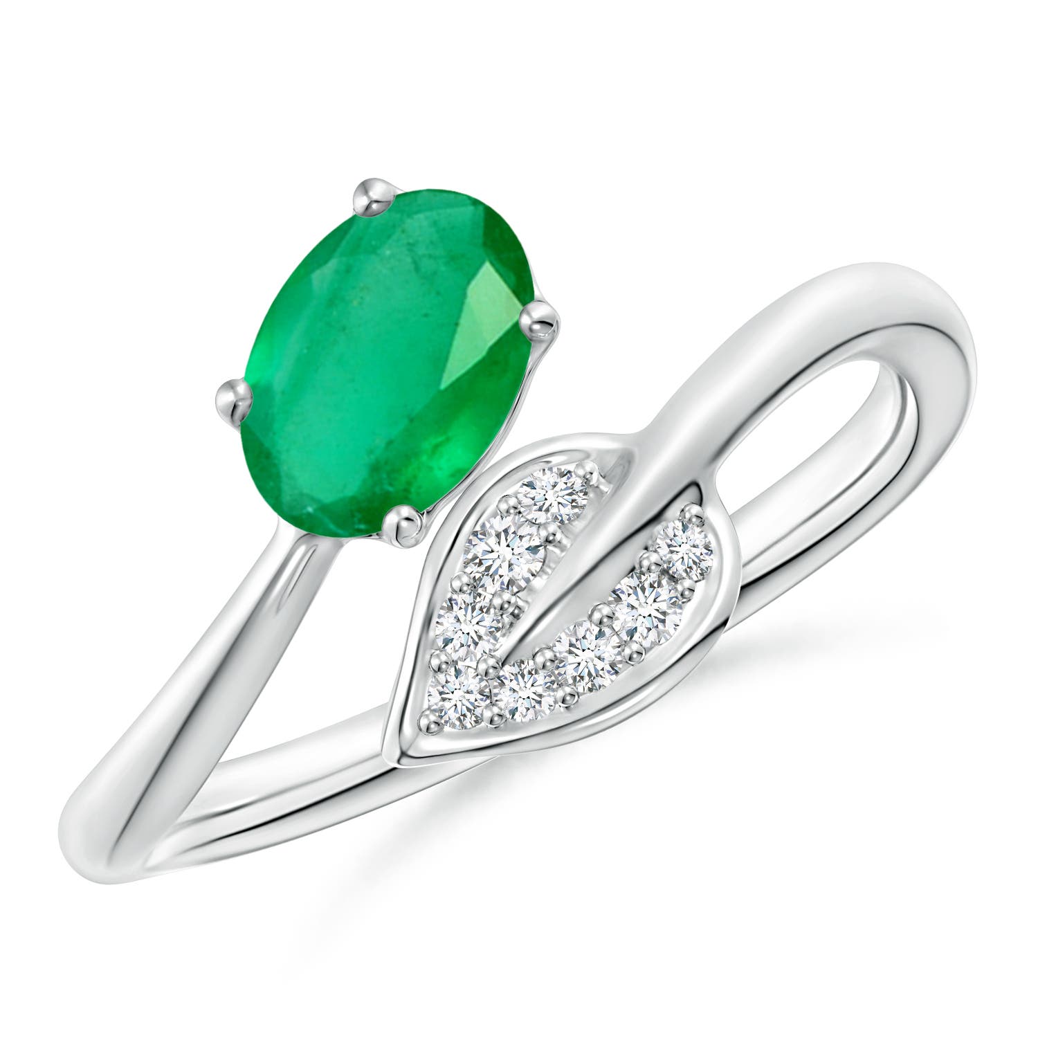 A - Emerald / 0.71 CT / 14 KT White Gold