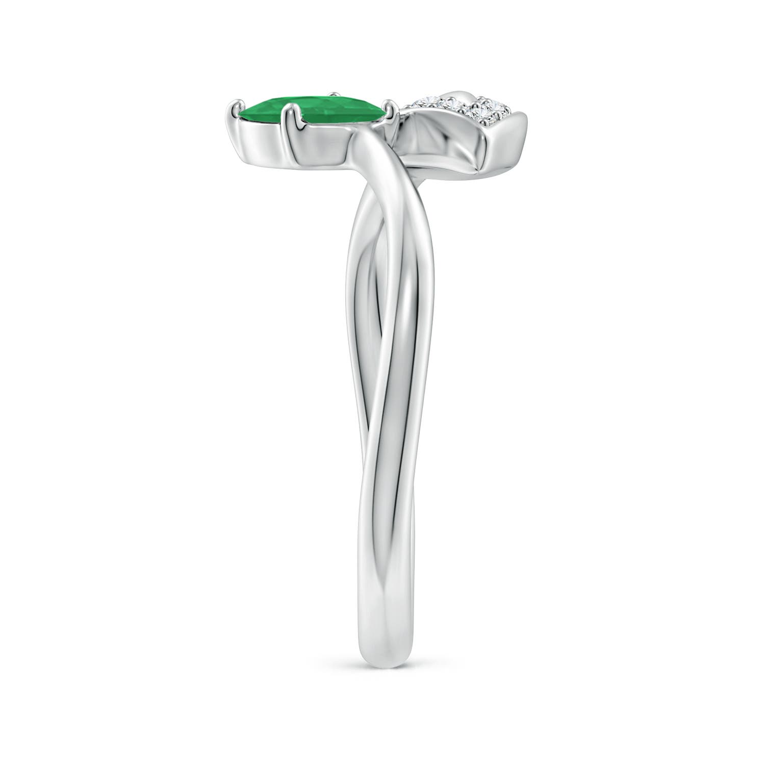 A - Emerald / 0.71 CT / 14 KT White Gold