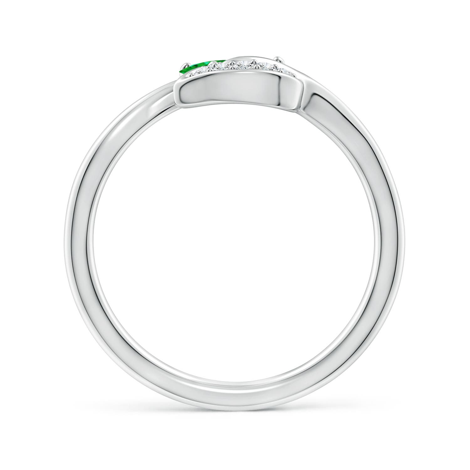 AAAA - Emerald / 0.71 CT / 14 KT White Gold