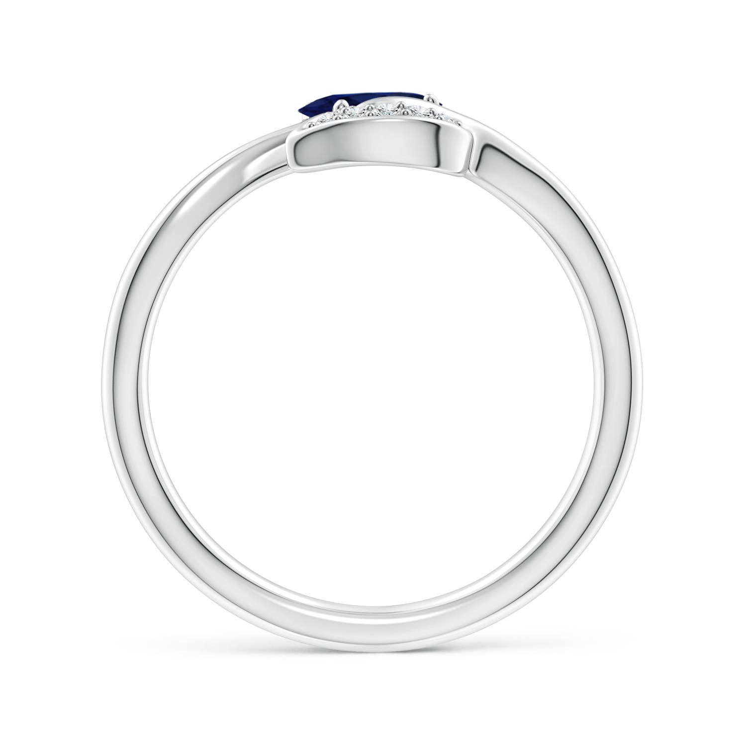 A - Blue Sapphire / 0.64 CT / 14 KT White Gold