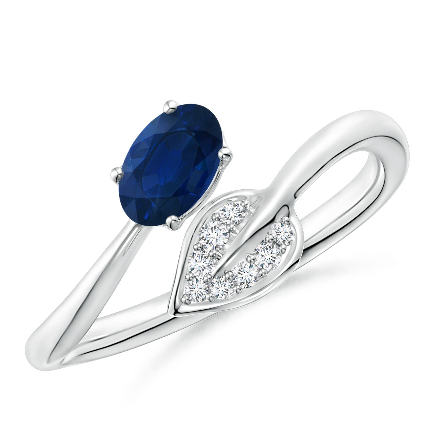 AA - Blue Sapphire / 0.64 CT / 14 KT White Gold