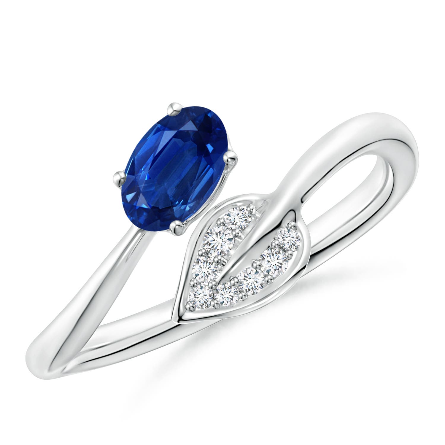 AAA - Blue Sapphire / 0.64 CT / 14 KT White Gold