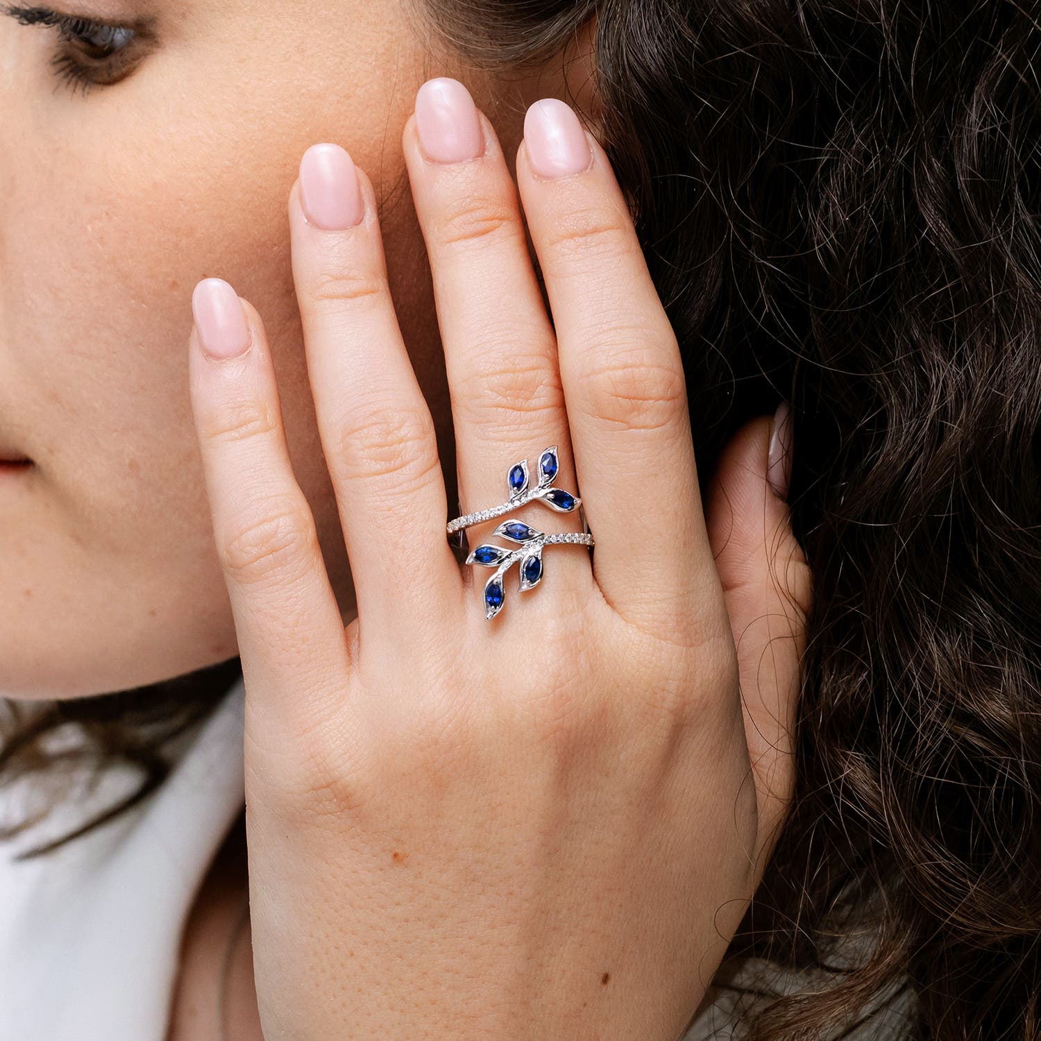 A - Blue Sapphire / 1 CT / 14 KT Yellow Gold