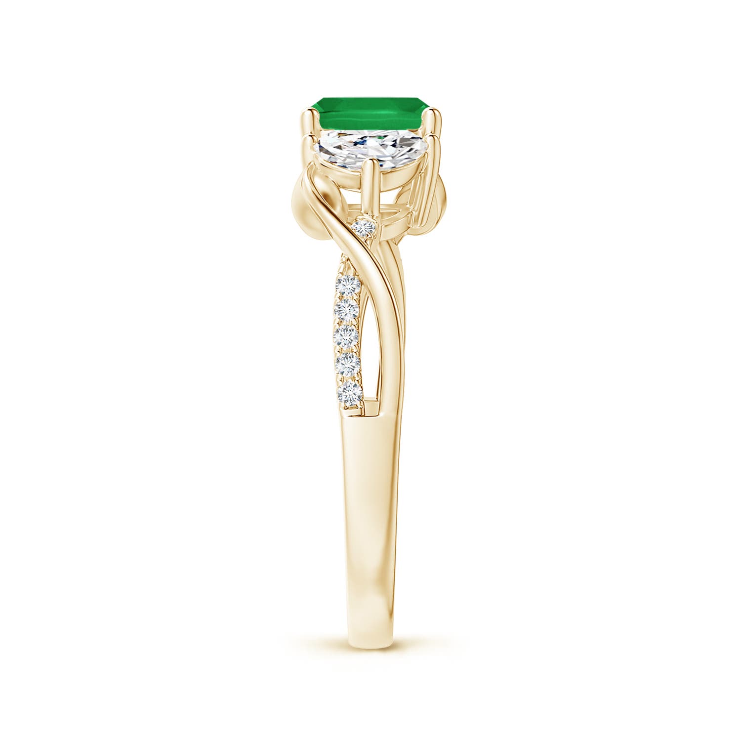 A - Emerald / 1.37 CT / 14 KT Yellow Gold