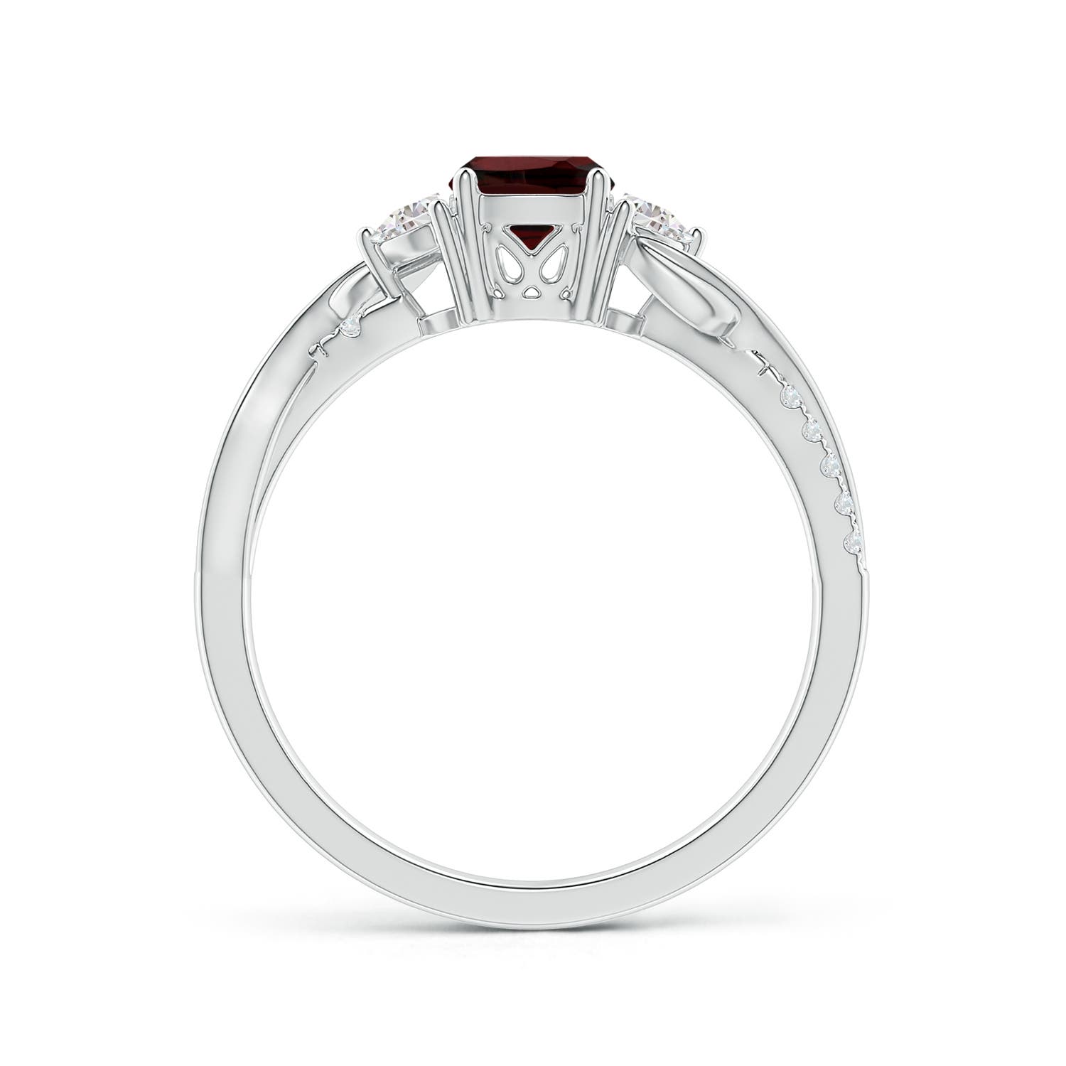 AA - Garnet / 1.18 CT / 14 KT White Gold