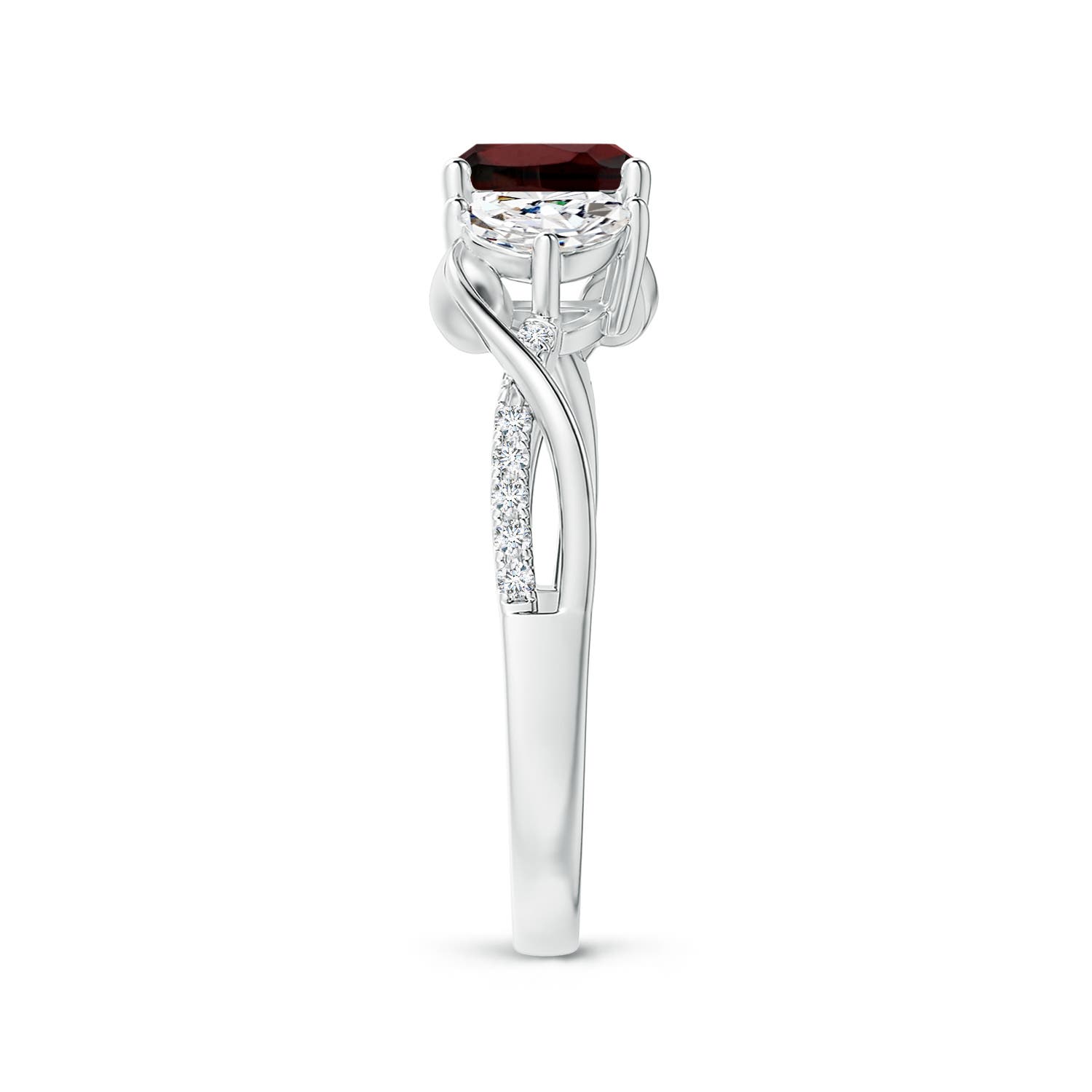 AA - Garnet / 1.63 CT / 14 KT White Gold