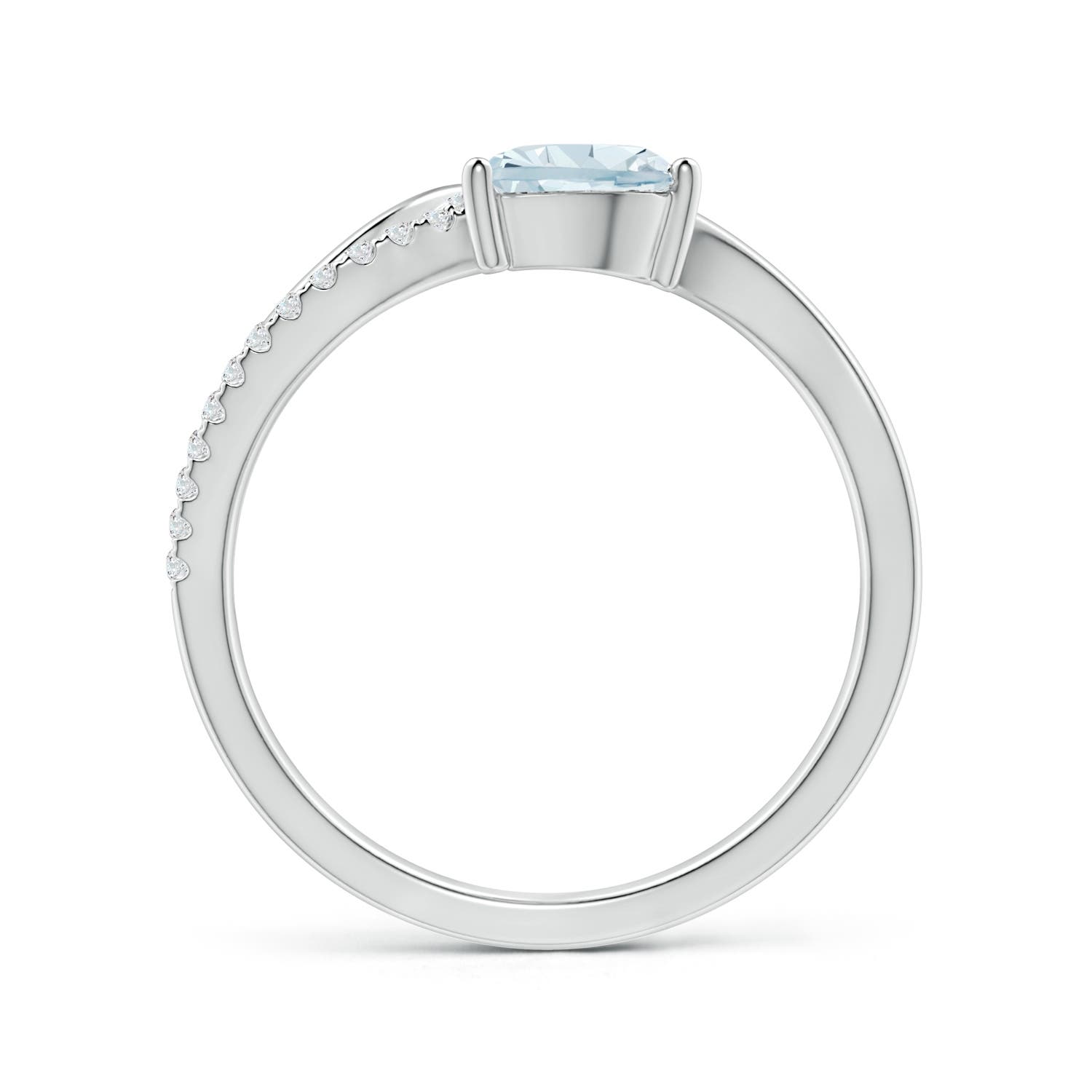 A - Aquamarine / 0.77 CT / 14 KT White Gold