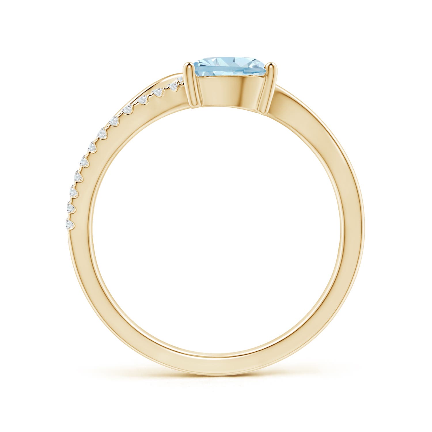 AA - Aquamarine / 0.77 CT / 14 KT Yellow Gold