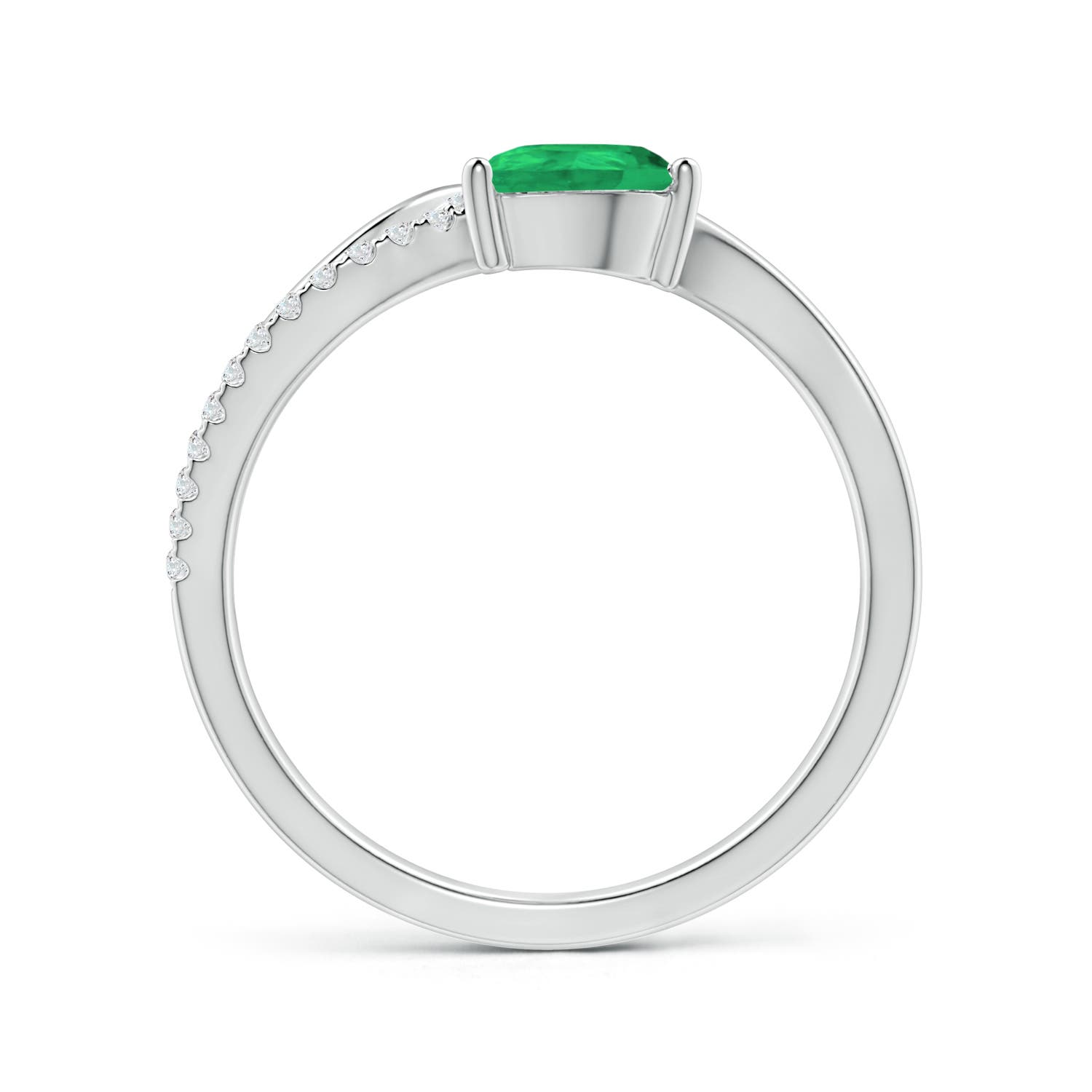 A - Emerald / 0.82 CT / 14 KT White Gold