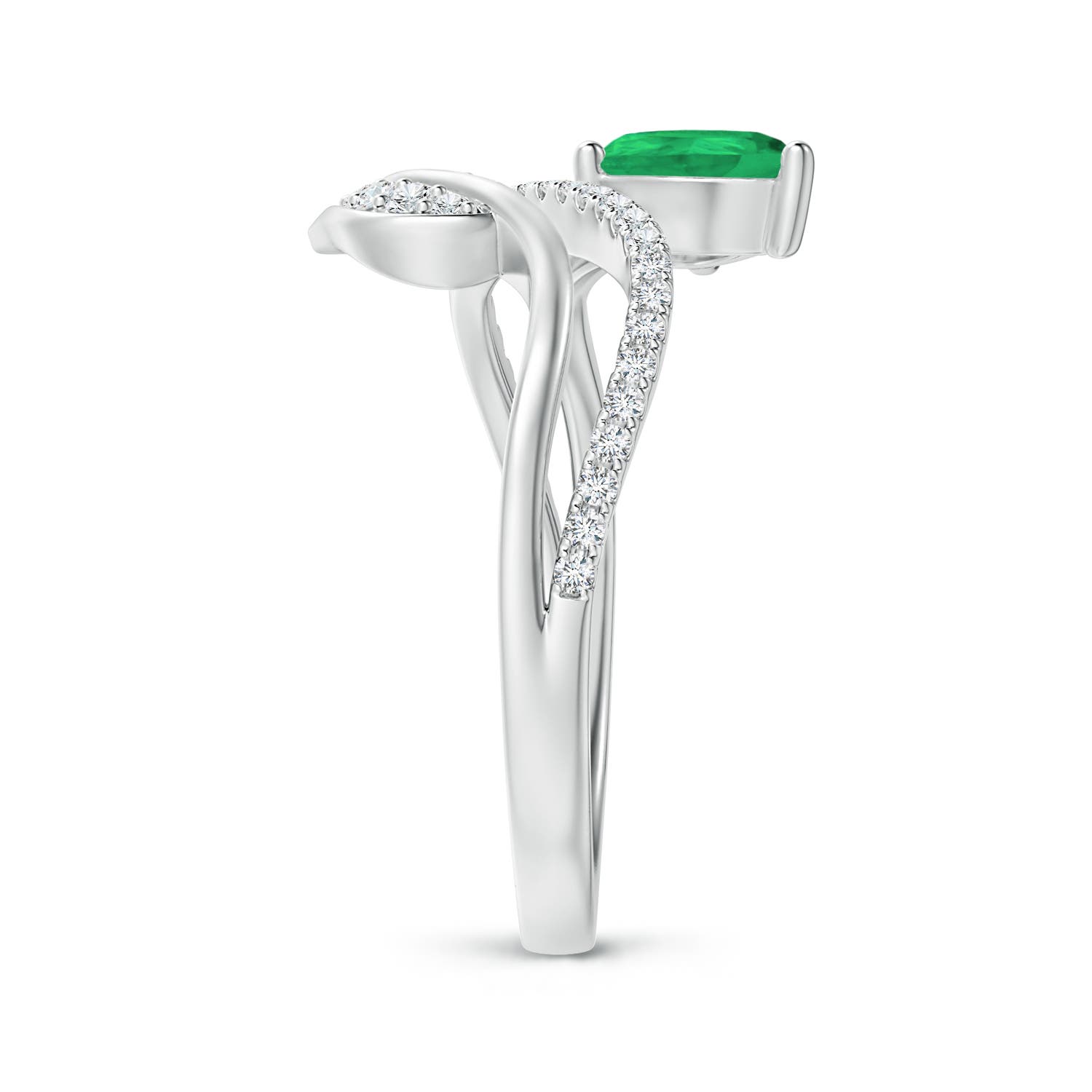 A - Emerald / 0.82 CT / 14 KT White Gold