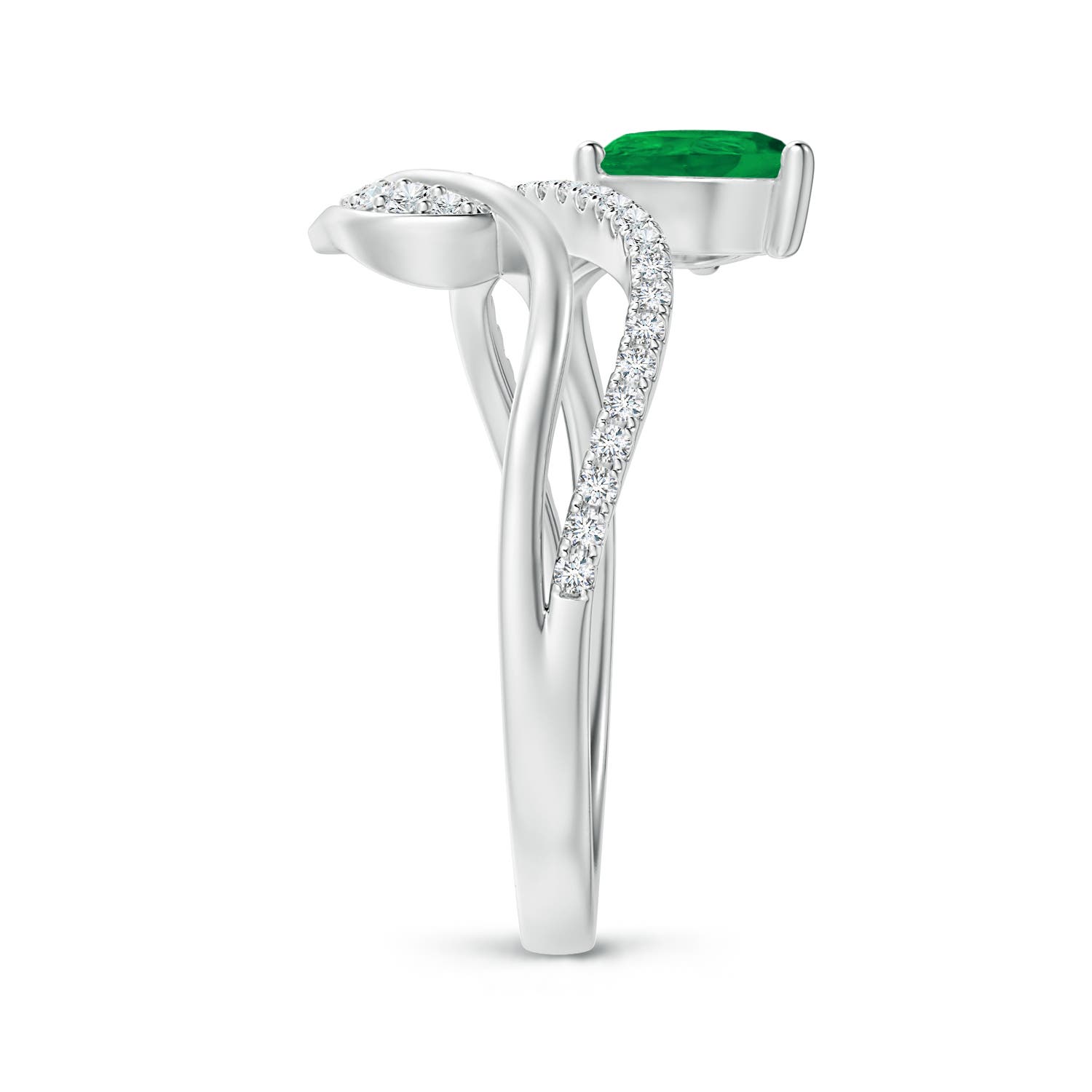 AA - Emerald / 0.82 CT / 14 KT White Gold