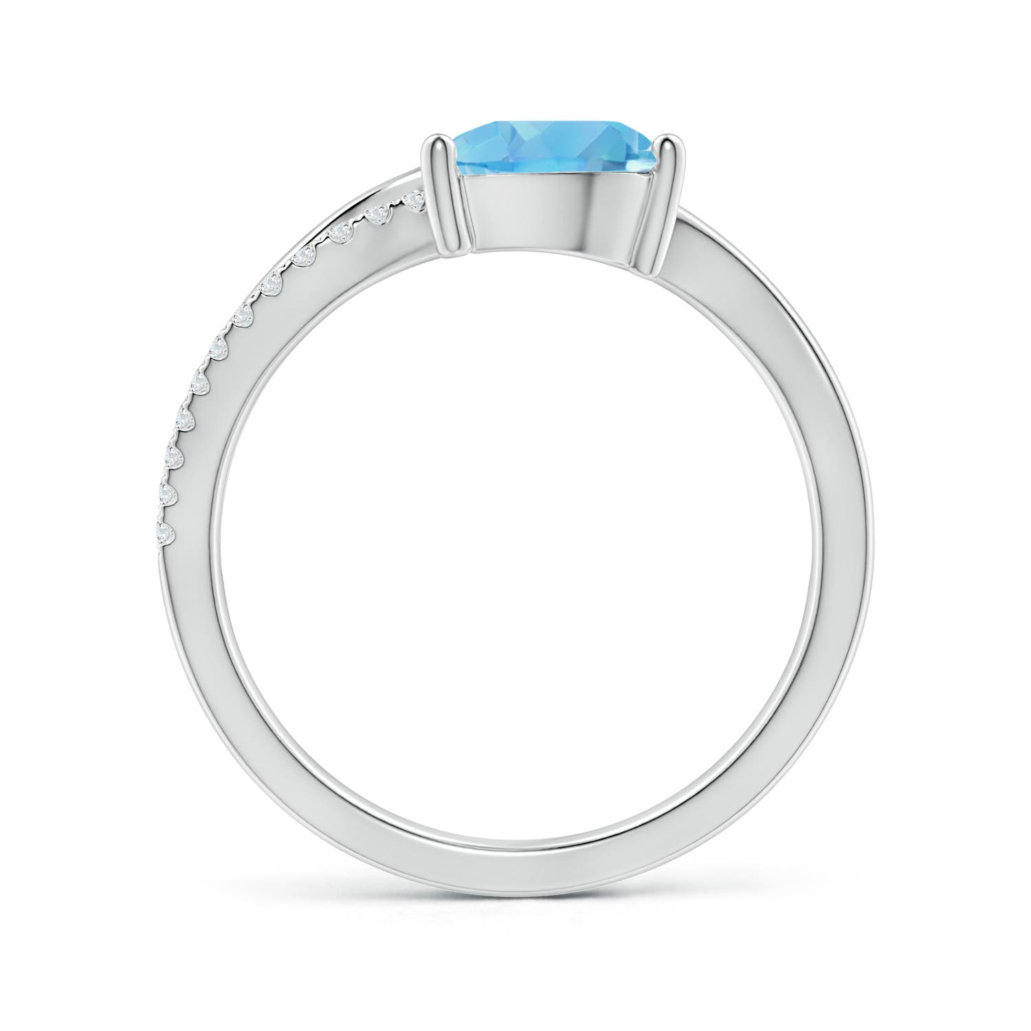 A - Swiss Blue Topaz / 1.8 CT / 14 KT White Gold