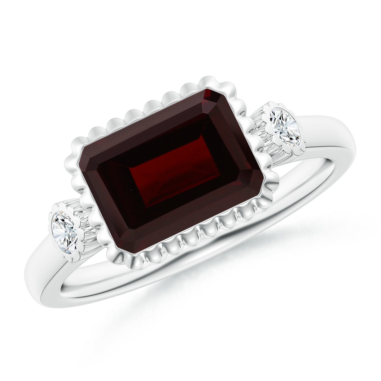 A - Garnet / 2.94 CT / 14 KT White Gold