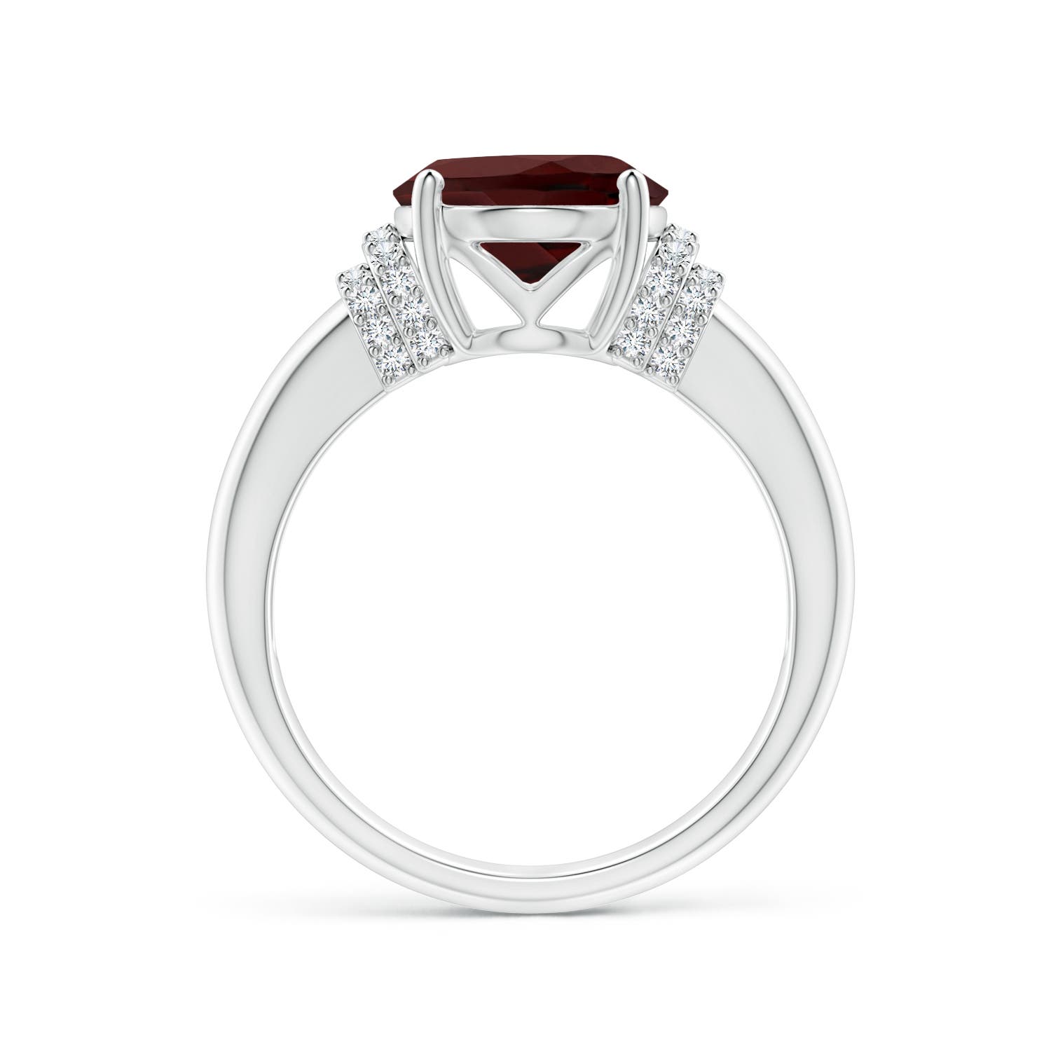 AA - Garnet / 4.4 CT / 14 KT White Gold