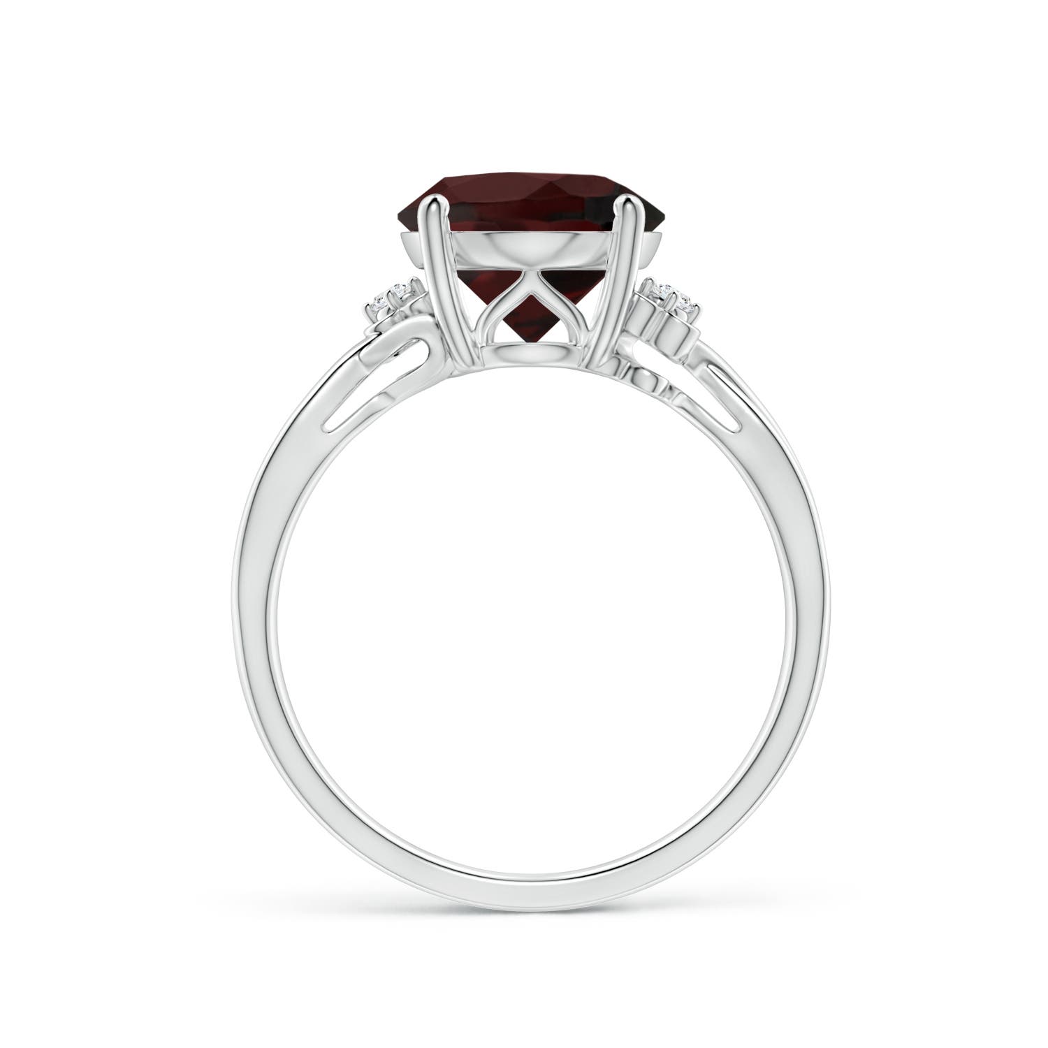 A - Garnet / 4.24 CT / 14 KT White Gold