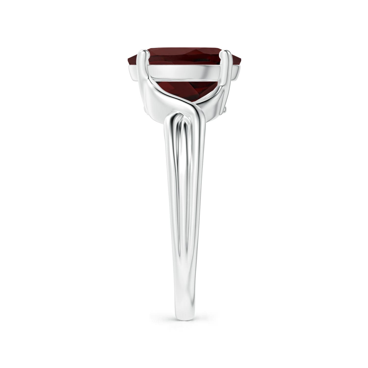 AA - Garnet / 2.95 CT / 14 KT White Gold