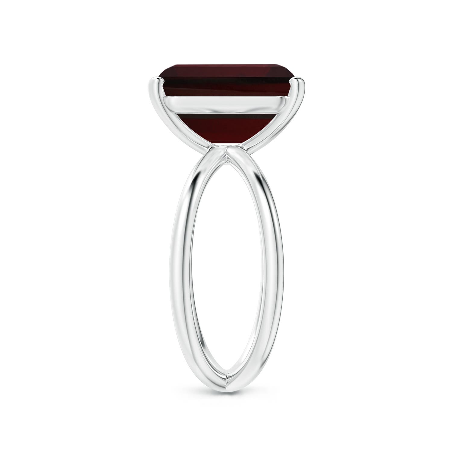 A - Garnet / 7.45 CT / 14 KT White Gold