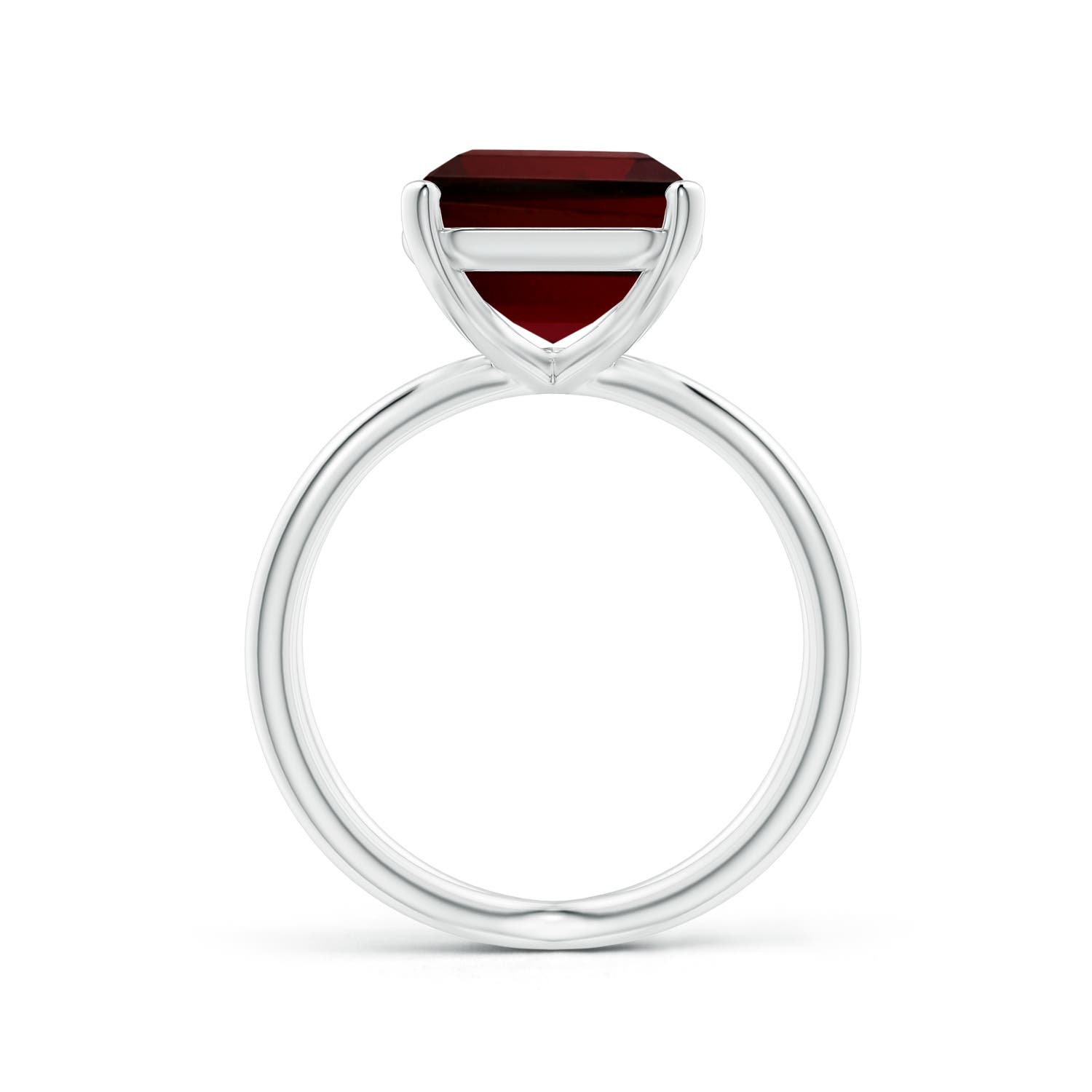 AA - Garnet / 7.45 CT / 14 KT White Gold