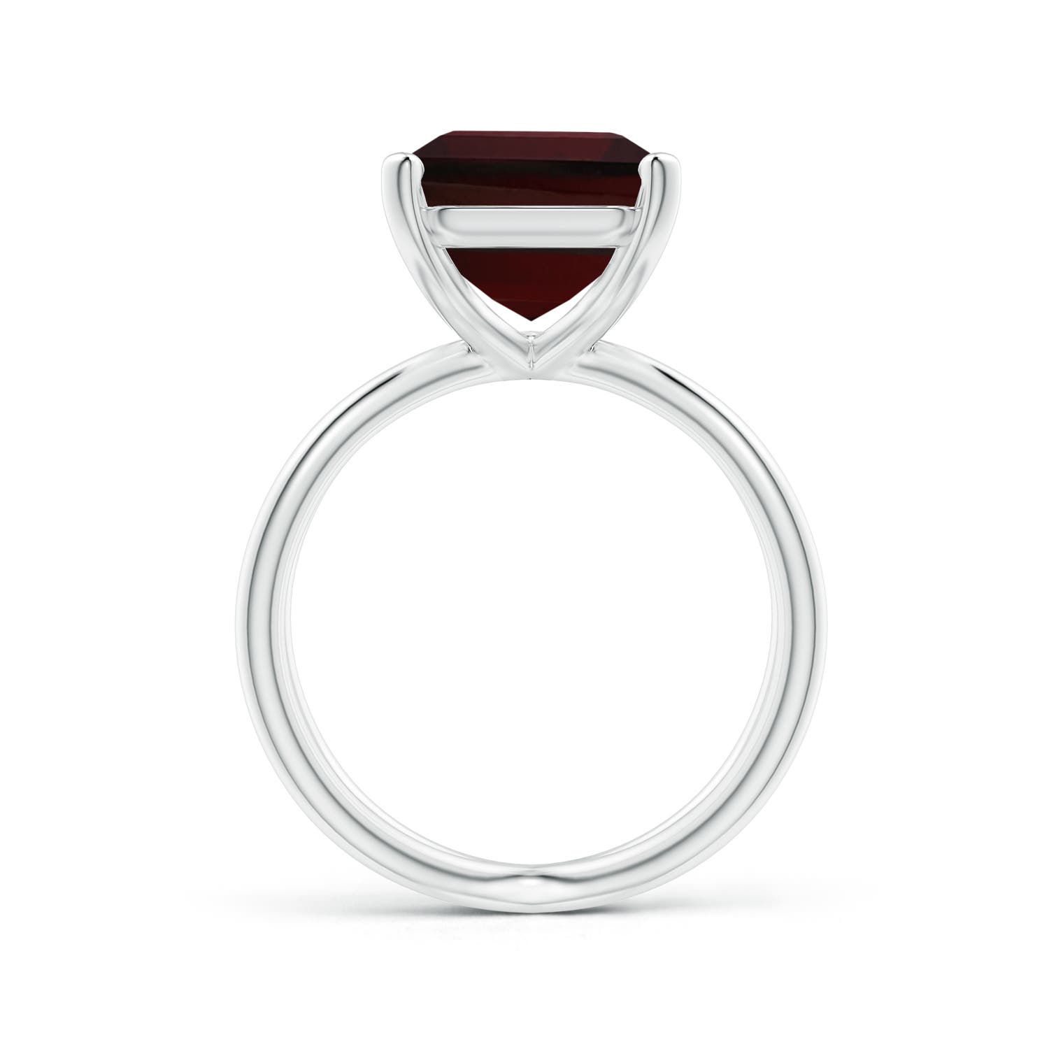 A - Garnet / 8.5 CT / 14 KT White Gold