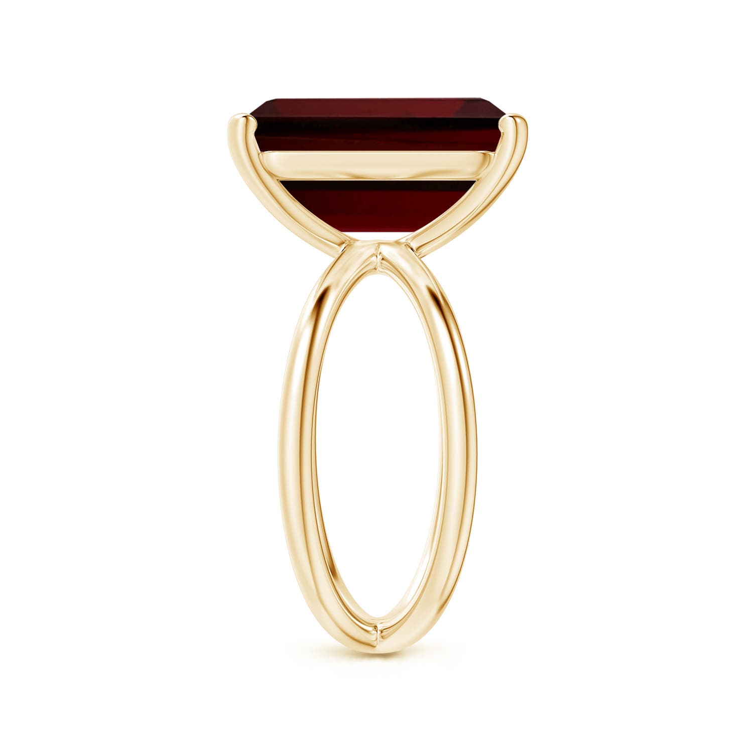 AA - Garnet / 8.5 CT / 14 KT Yellow Gold