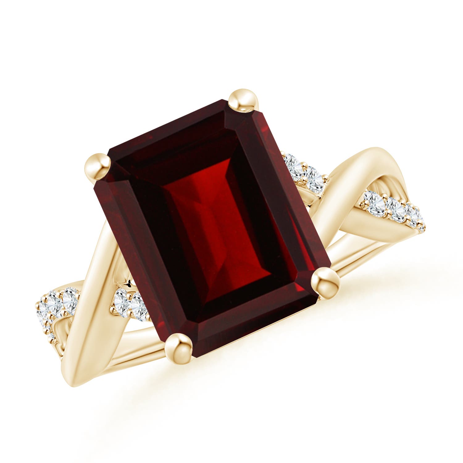 AA - Garnet / 7.62 CT / 14 KT Yellow Gold