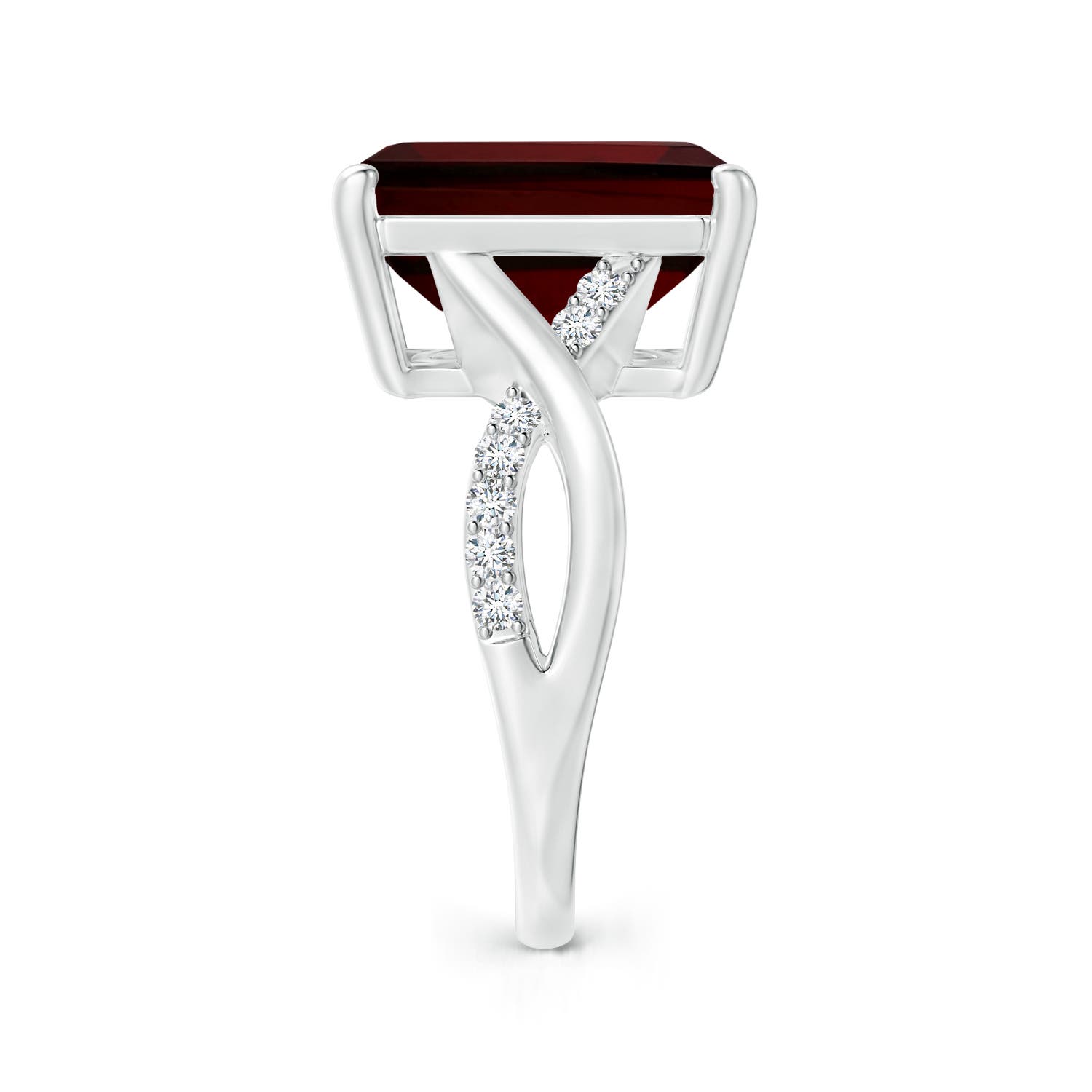 AA - Garnet / 8.7 CT / 14 KT White Gold