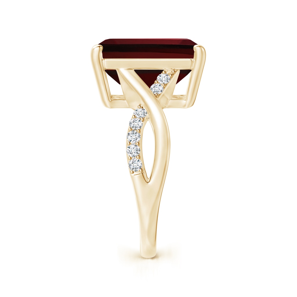 14x10mm AAAA Emerald-Cut Garnet Crossover Shank Cocktail Ring in Yellow Gold Side 2