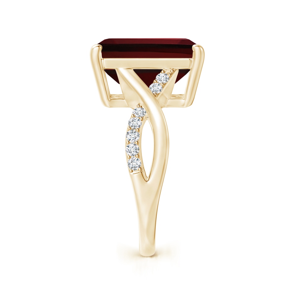 14x10mm AAAA Emerald-Cut Garnet Crossover Shank Cocktail Ring in Yellow Gold side 2