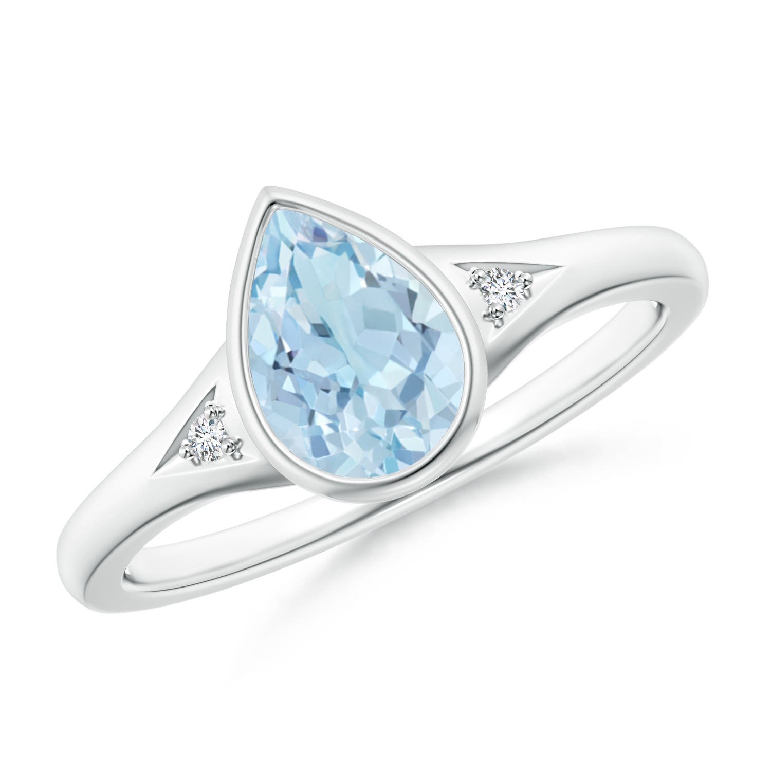 AA - Aquamarine / 0.87 CT / 14 KT White Gold