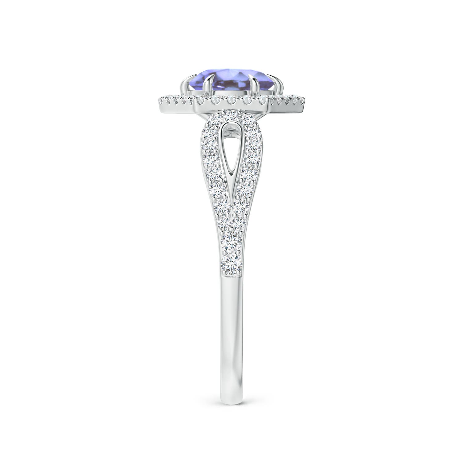 AA - Tanzanite / 0.82 CT / 14 KT White Gold