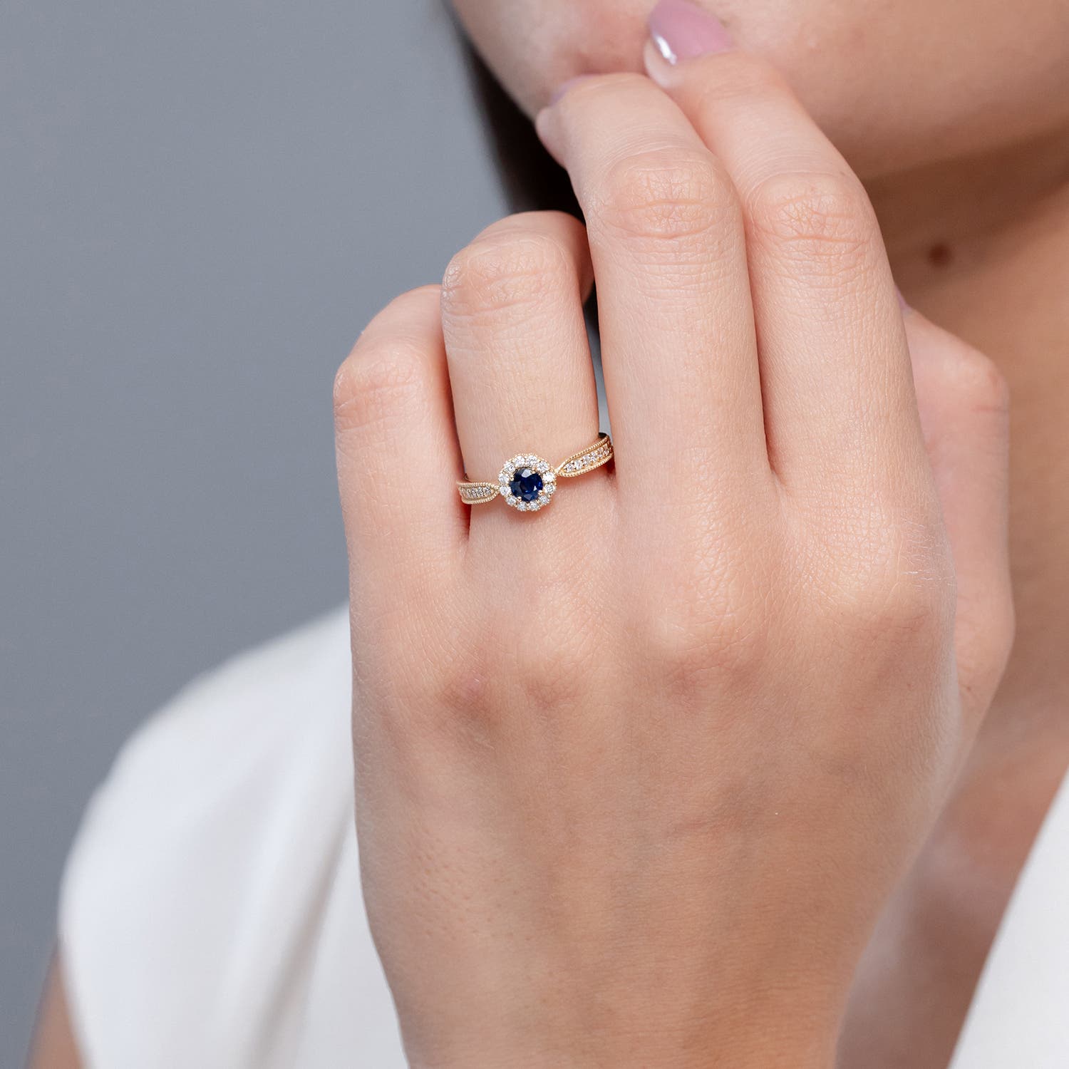 SR2407SD lifestyle image - lifestyle 4