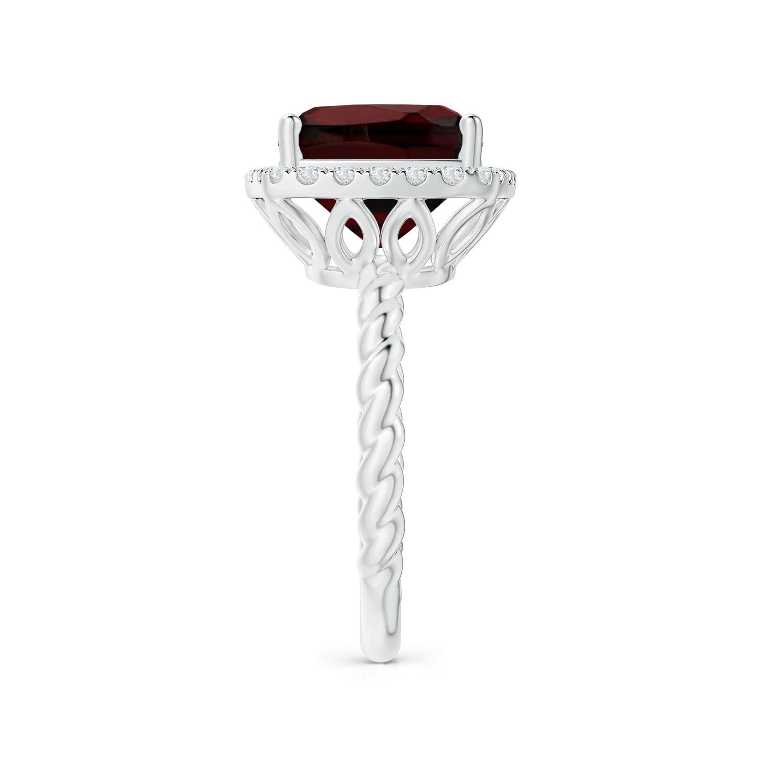 AA - Garnet / 4.54 CT / 14 KT White Gold