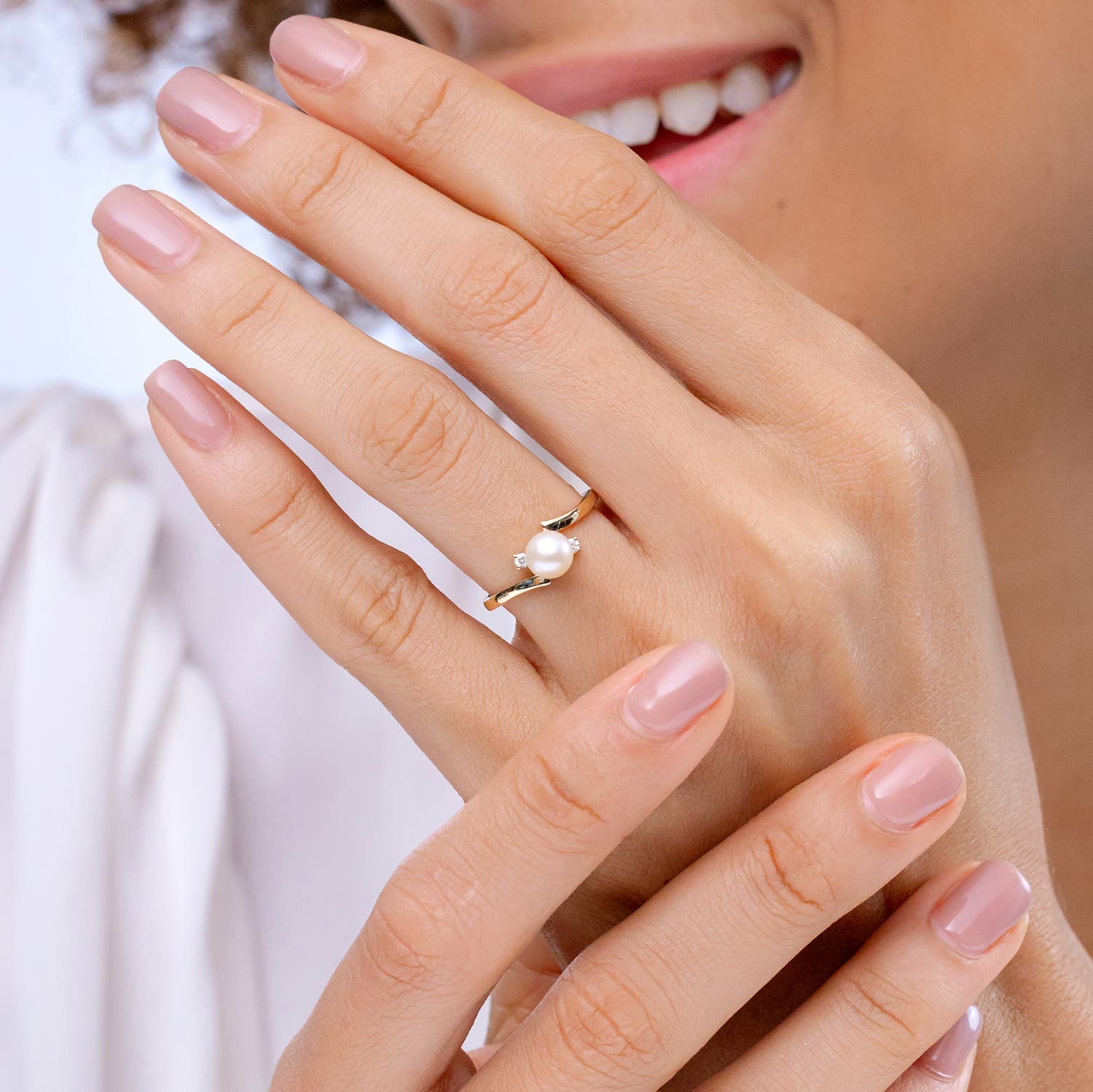 SR2480FWPRD lifestyle image - lifestyle 3