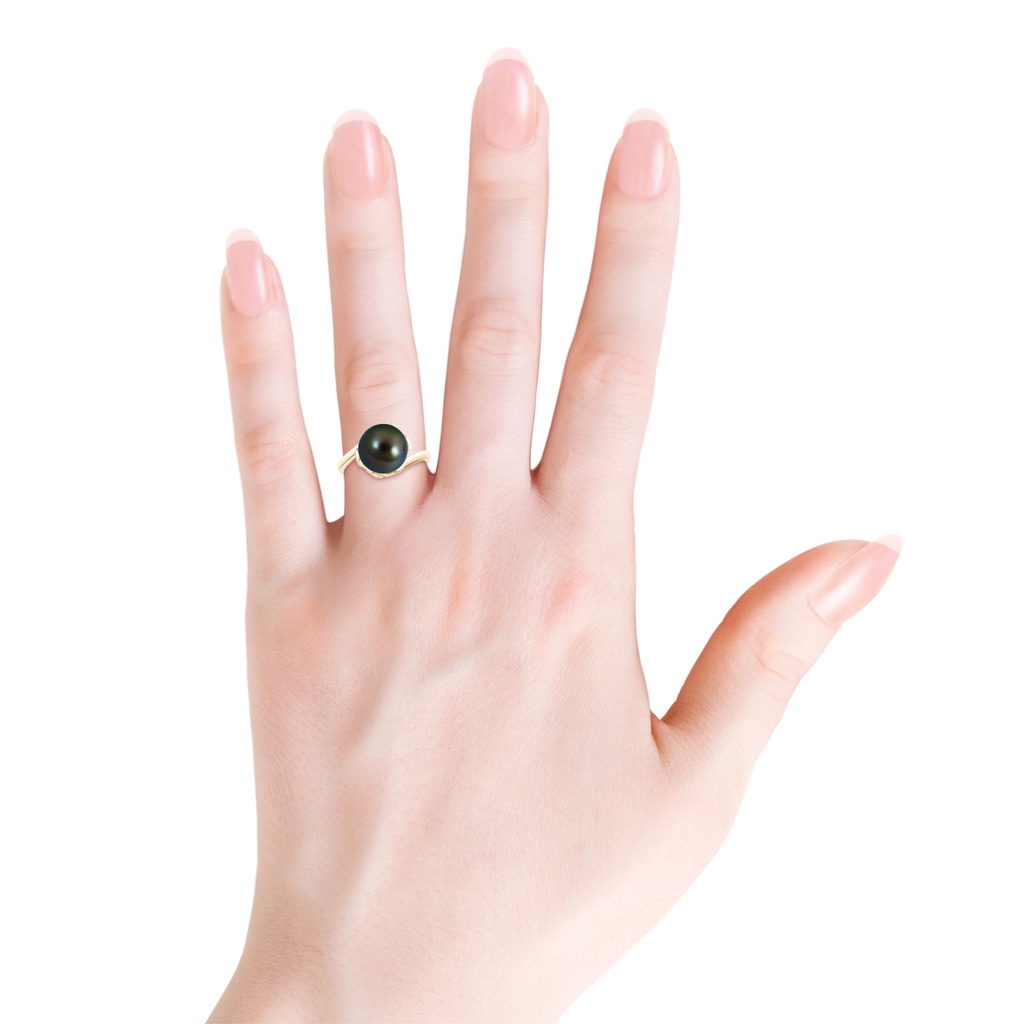 10mm AAAA Tahitian Pearl Olive Leaf Bypass Ring in Yellow Gold - body_hand