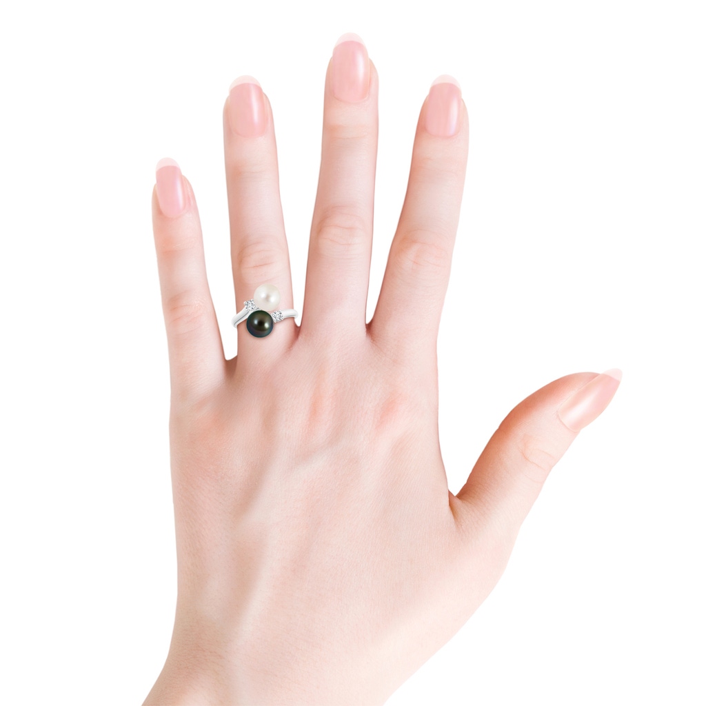 8mm AAAA Freshwater & Tahitian Pearl Ring in White Gold - body_hand