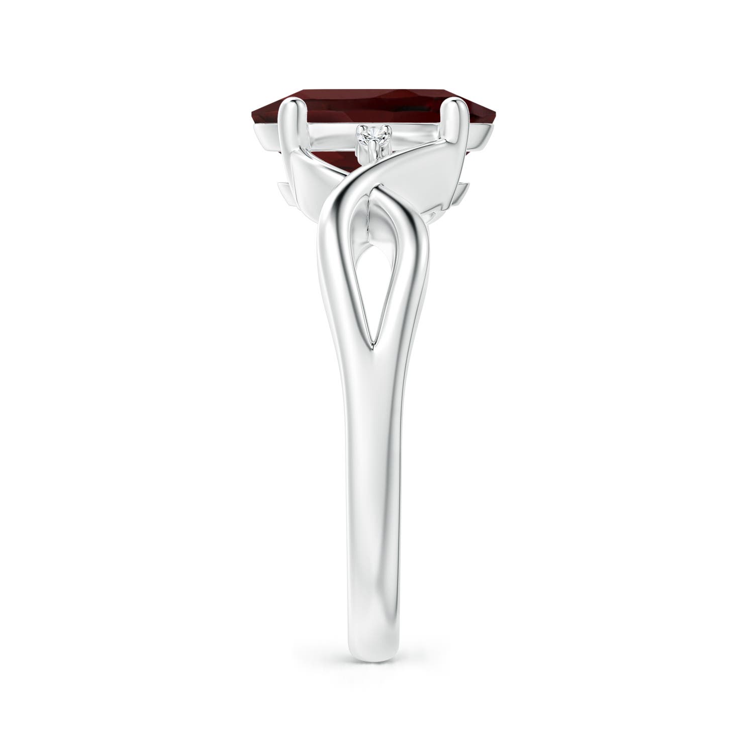 AA - Garnet / 2.97 CT / 14 KT White Gold