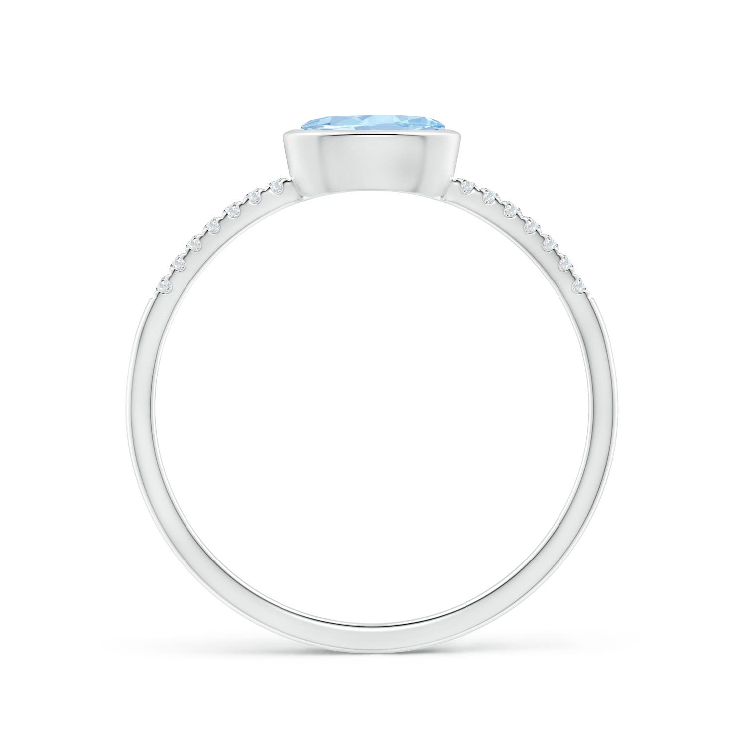 AA - Aquamarine / 0.45 CT / 14 KT White Gold