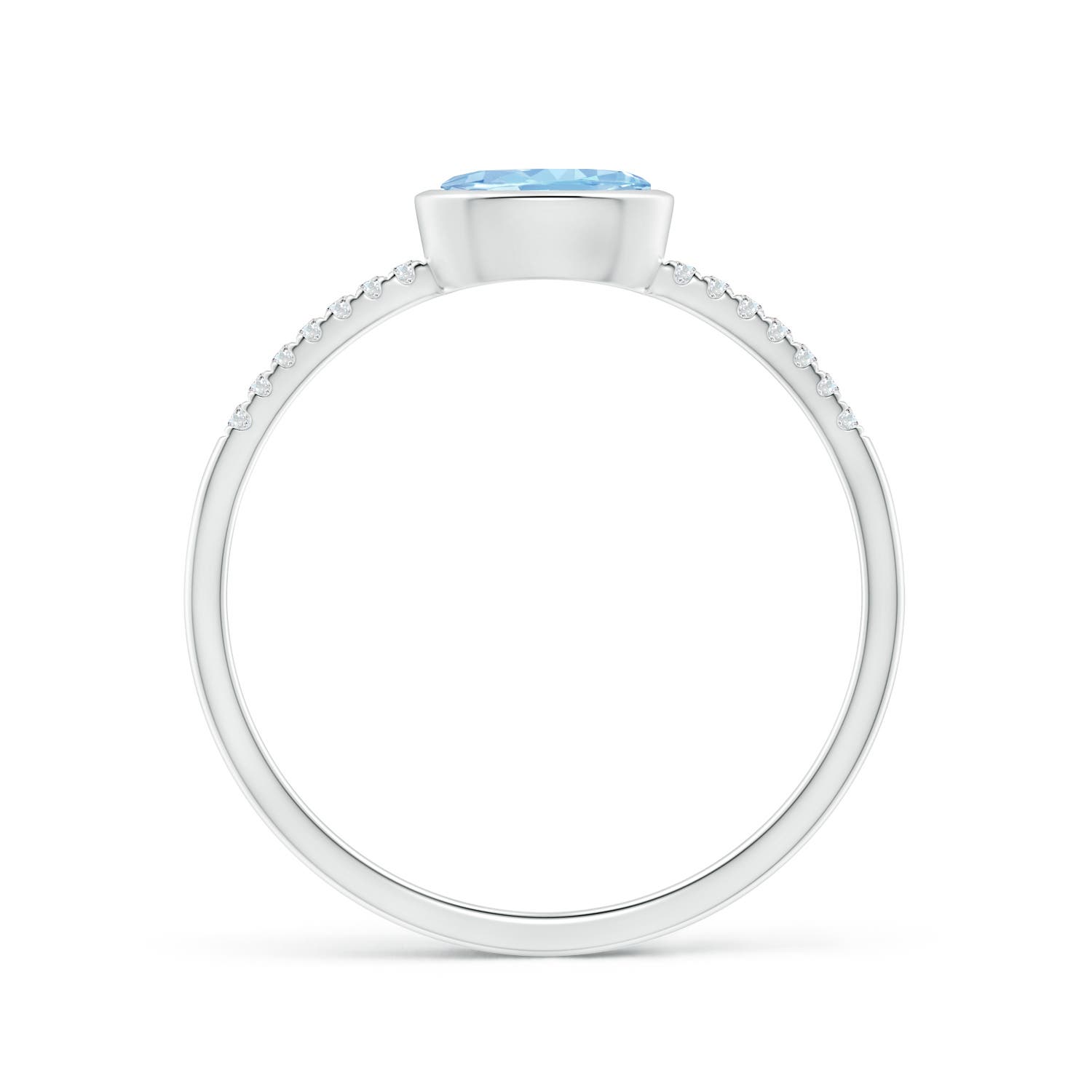 AAA - Aquamarine / 0.45 CT / 14 KT White Gold