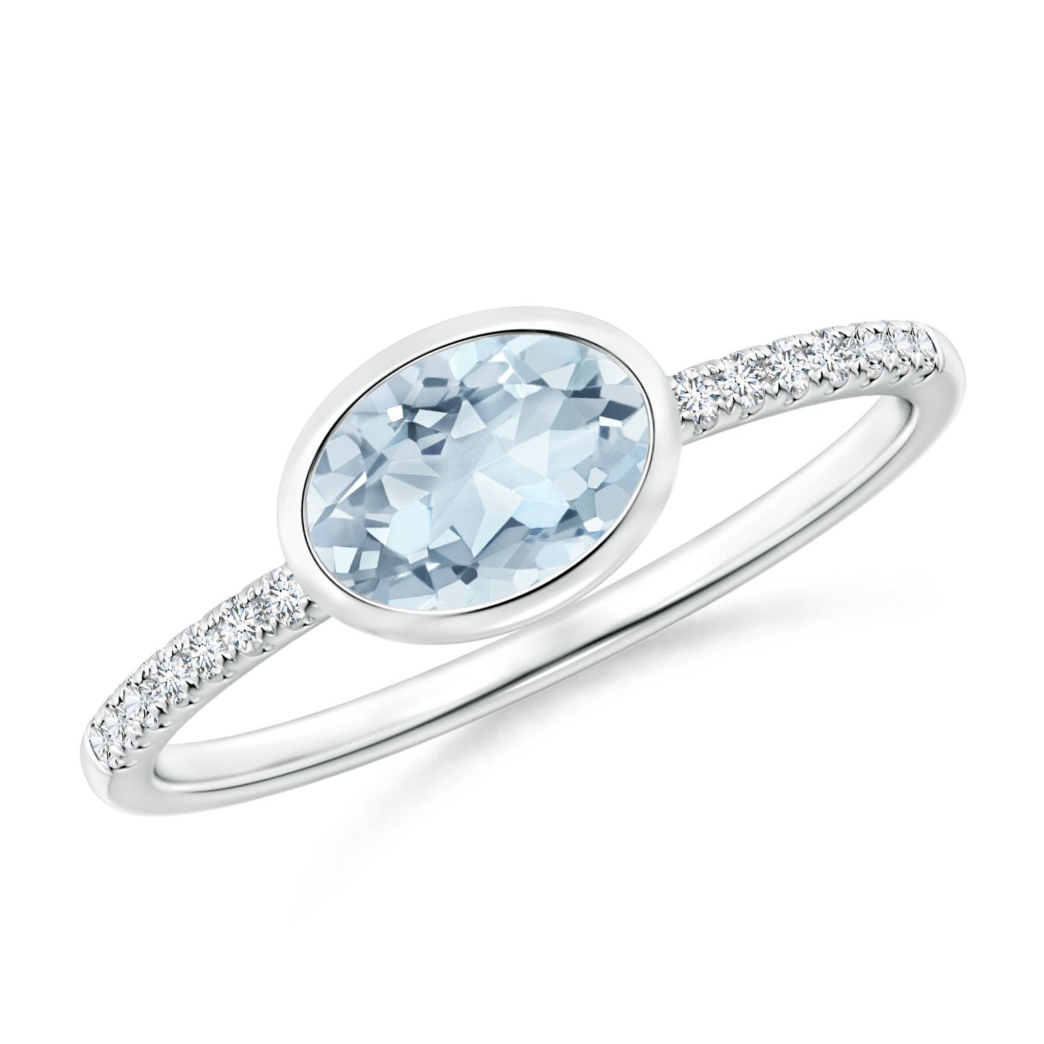 A - Aquamarine / 0.67 CT / 14 KT White Gold