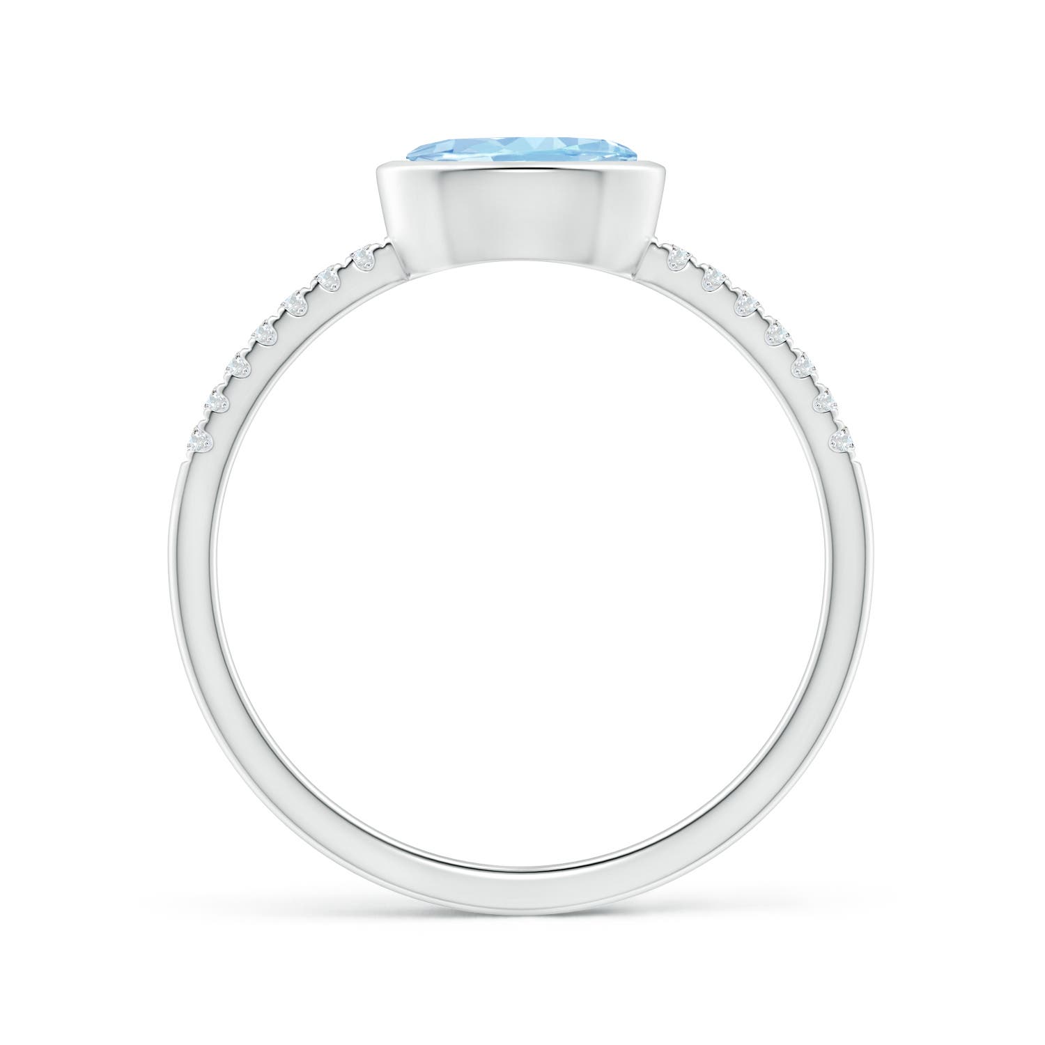 AAA - Aquamarine / 0.67 CT / 14 KT White Gold