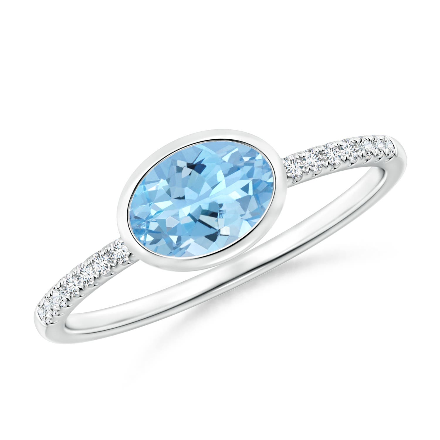 AAAA - Aquamarine / 0.67 CT / 14 KT White Gold