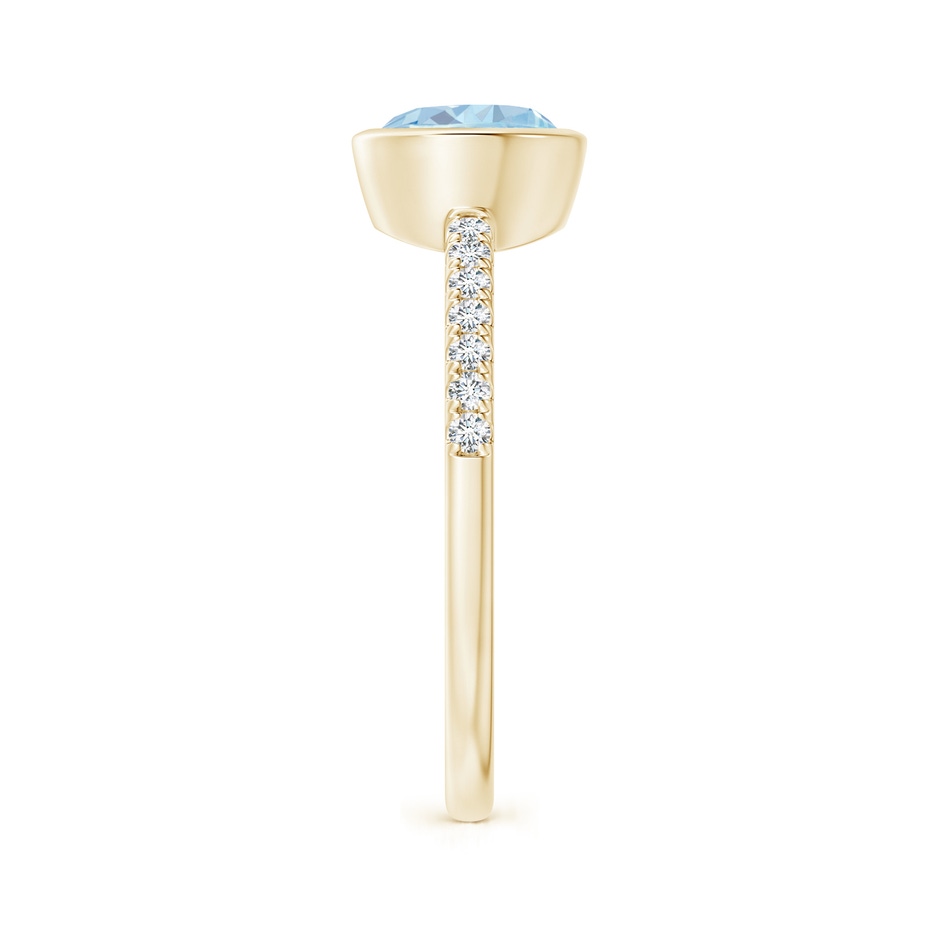 8x6mm A East-West Bezel-Set Oval Aquamarine and Diamond Ring in Yellow Gold side-2