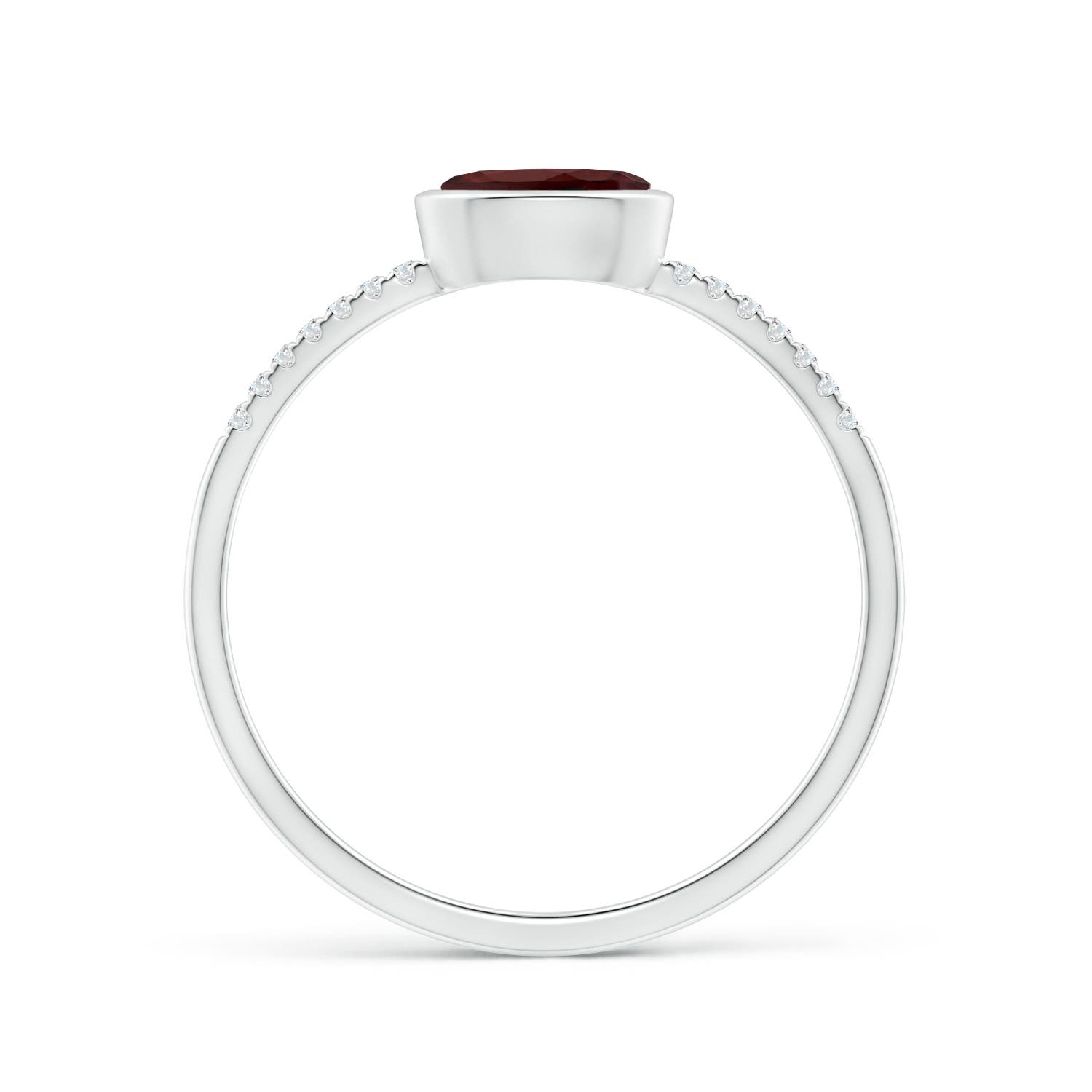 AA - Garnet / 0.59 CT / 14 KT White Gold