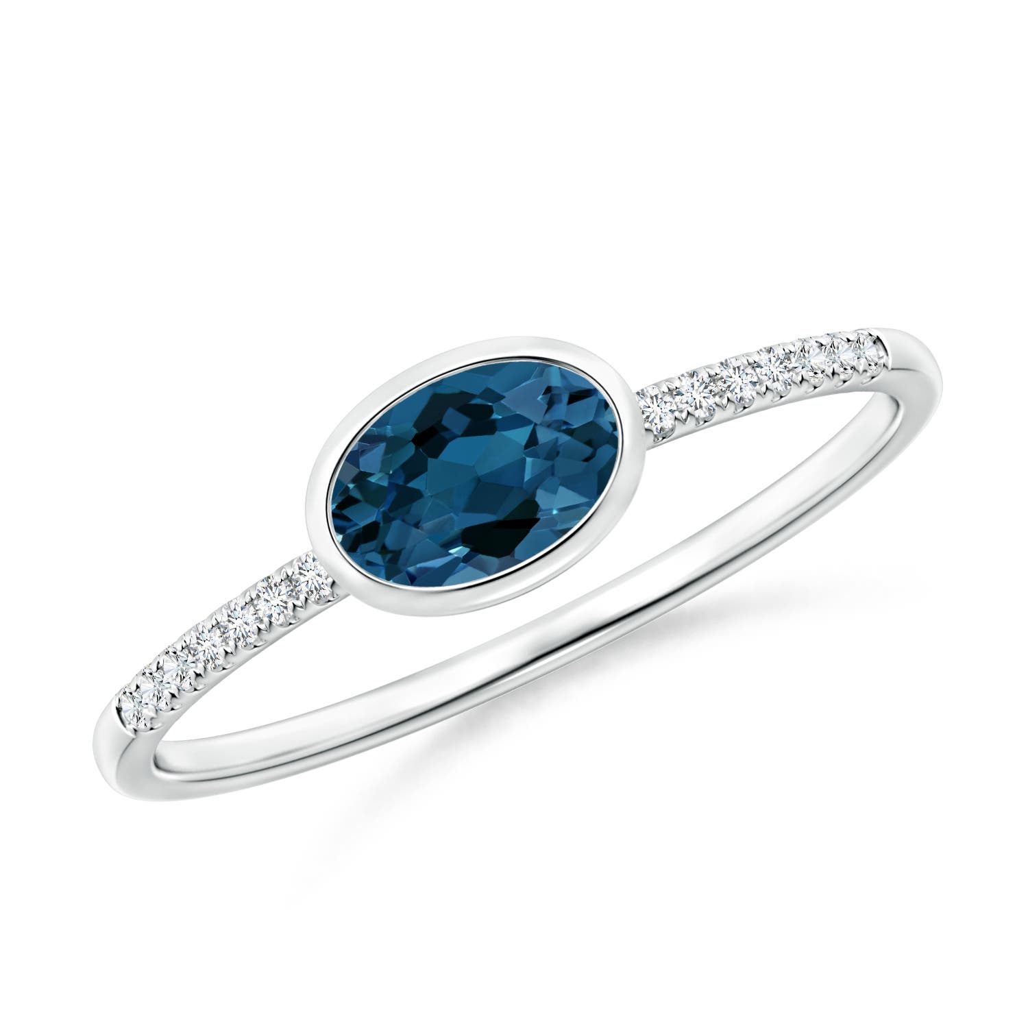 AAA - London Blue Topaz / 0.58 CT / 14 KT White Gold