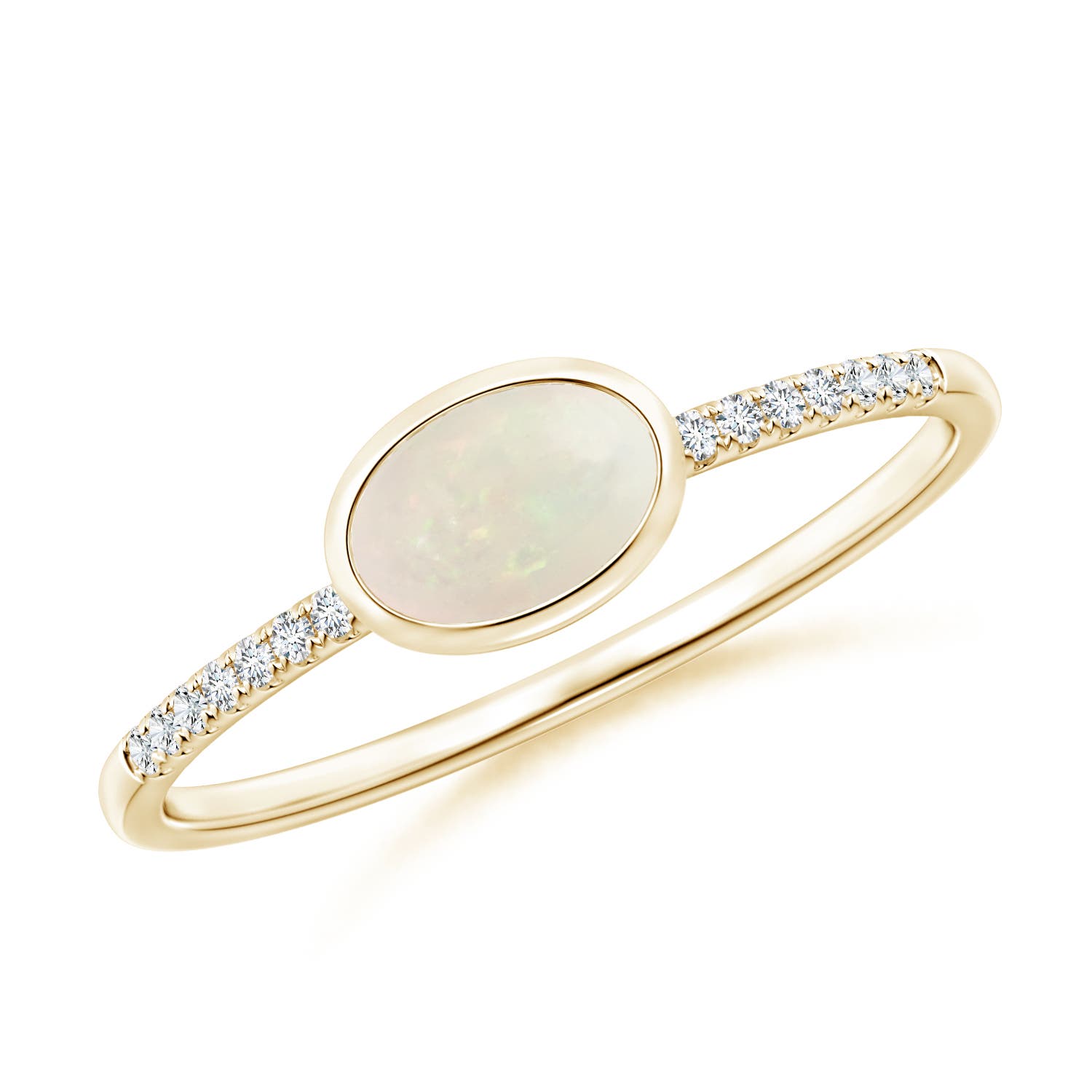 A - Opal / 0.32 CT / 14 KT Yellow Gold