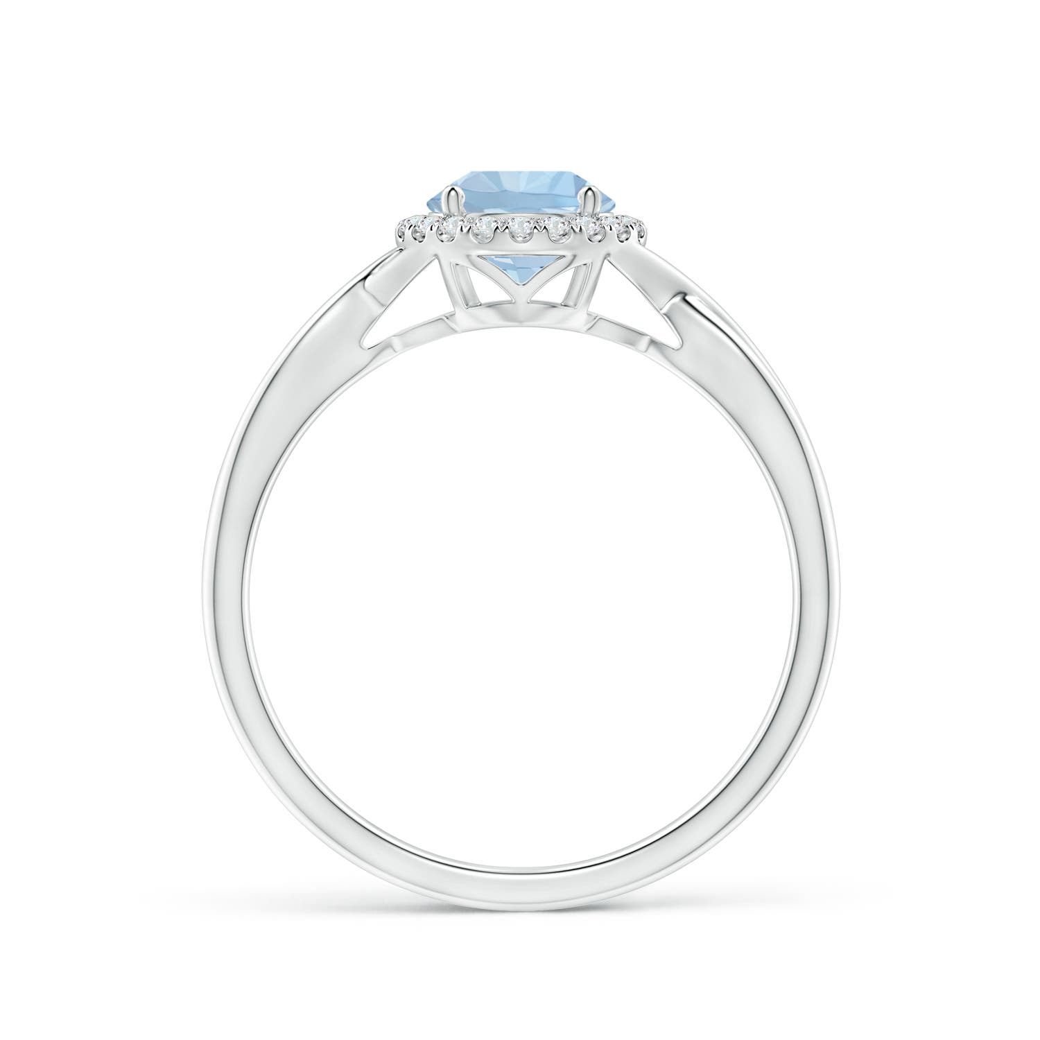 AA - Aquamarine / 0.82 CT / 14 KT White Gold