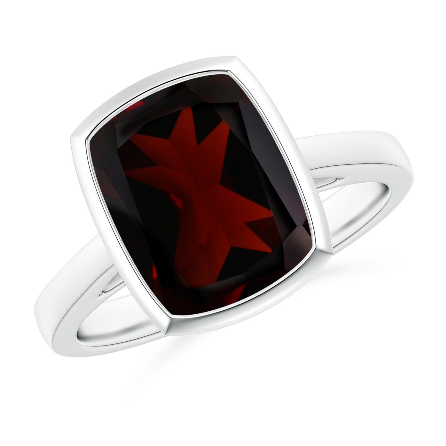 A - Garnet / 4.5 CT / 14 KT White Gold